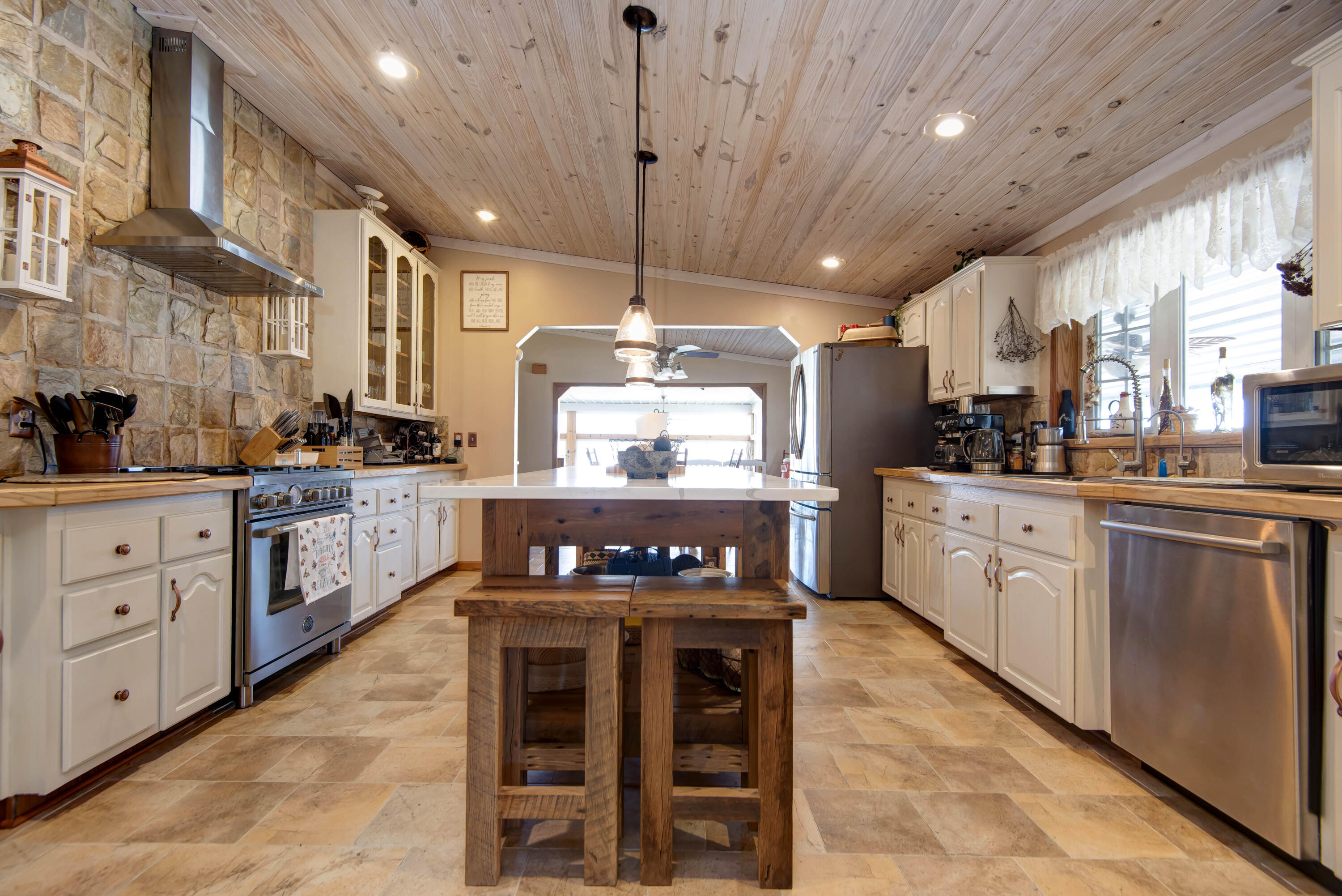 2351 Severs Road Property Photo 17