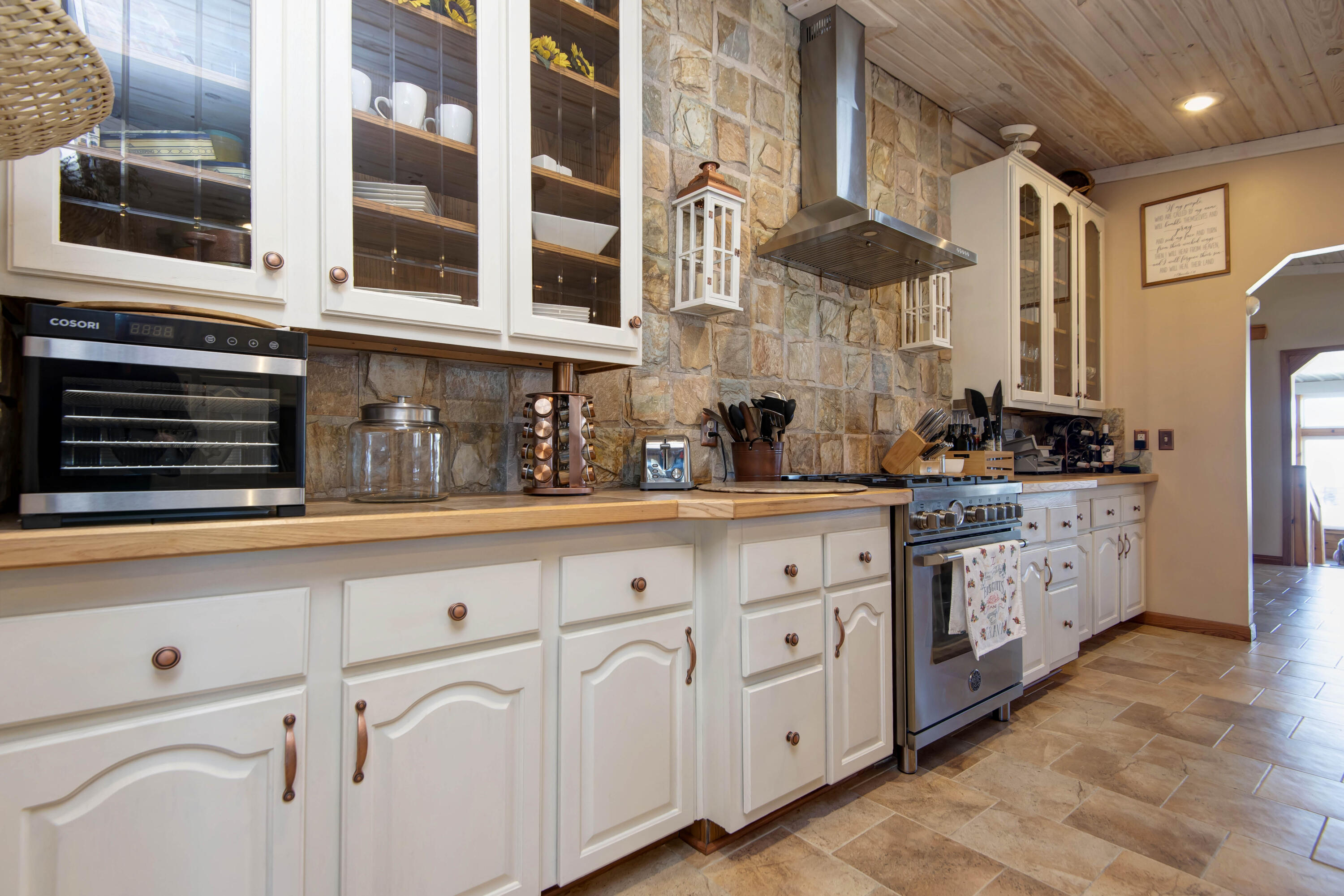 2351 Severs Road Property Photo 18
