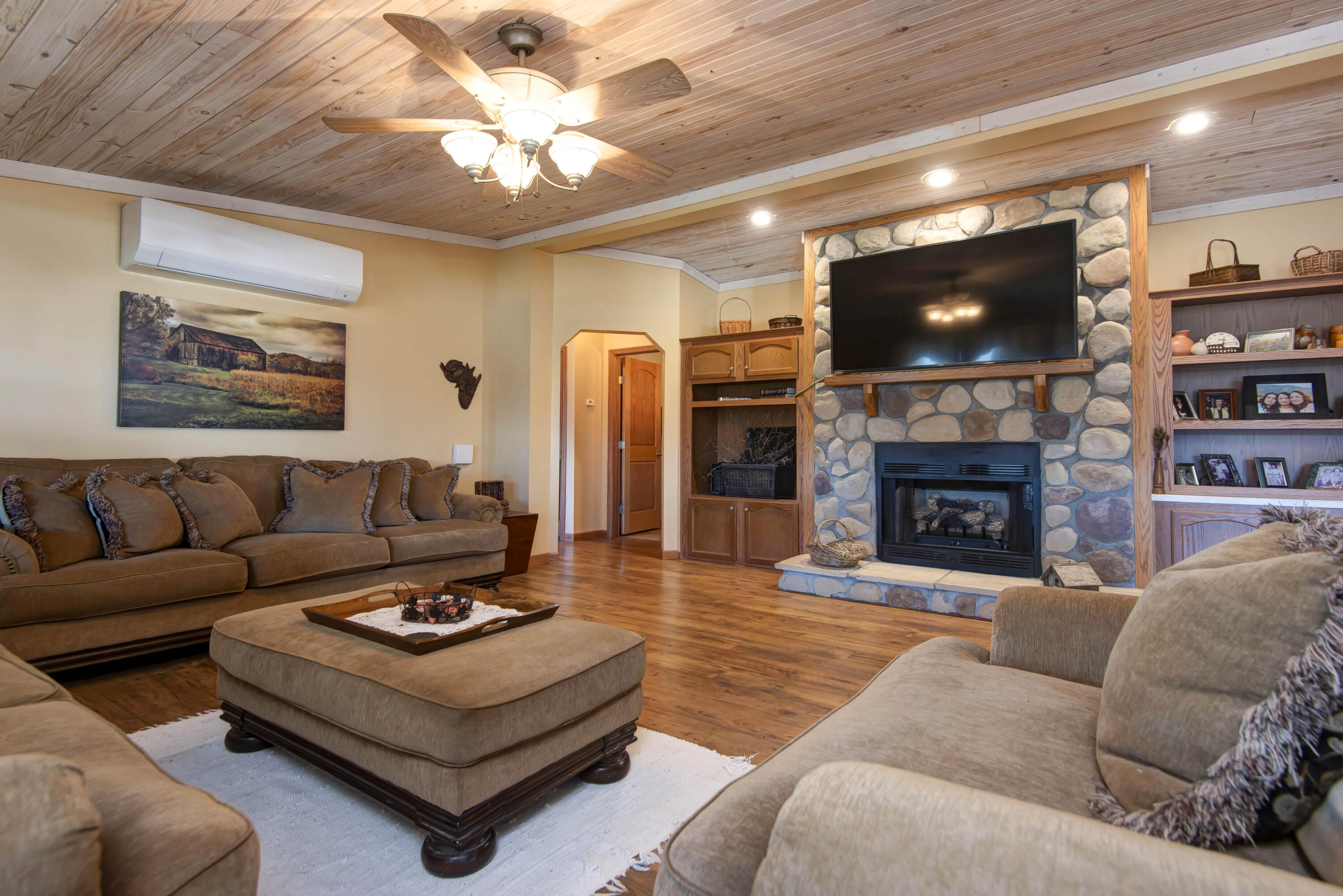 2351 Severs Road Property Photo 19