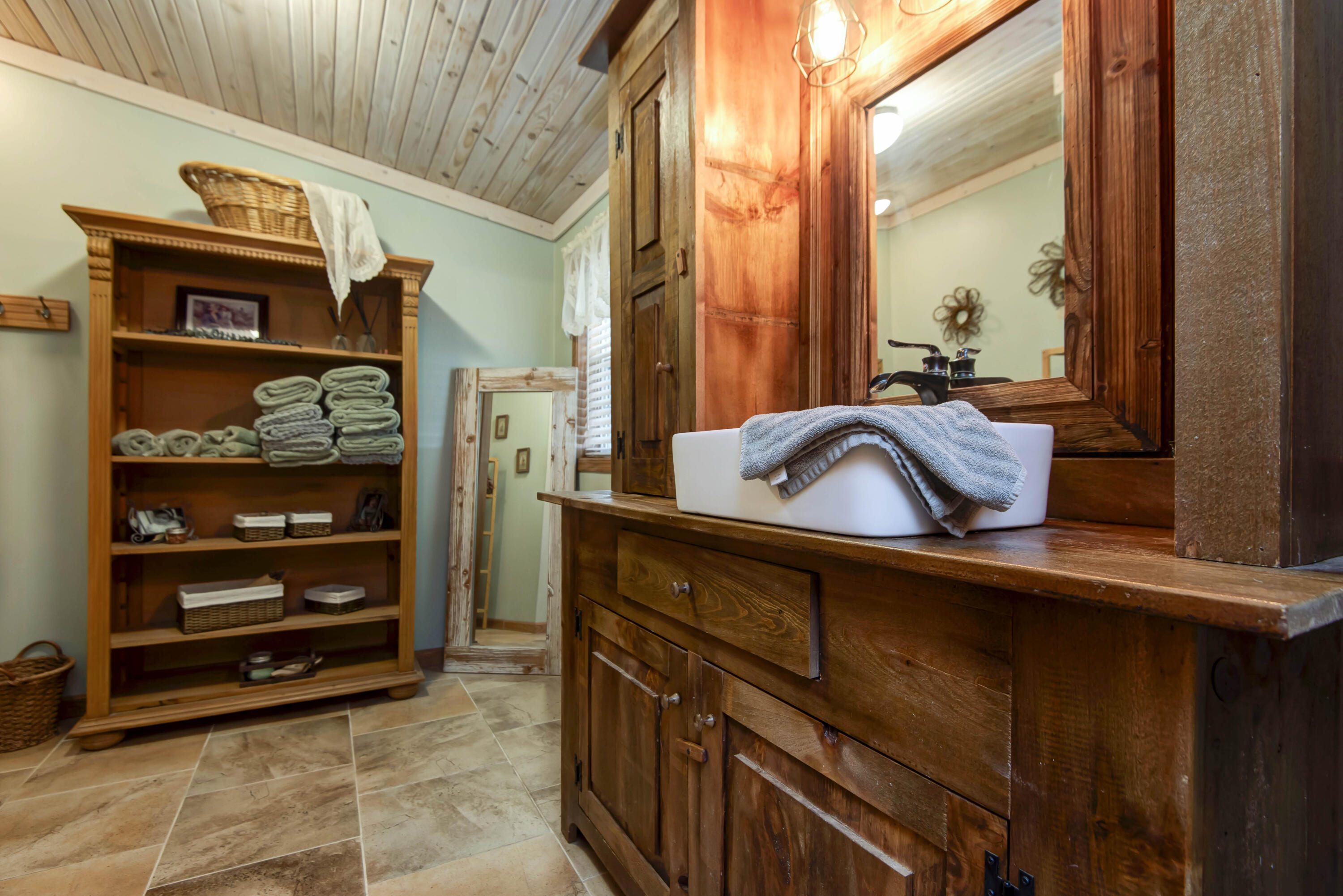 2351 Severs Road Property Photo 28