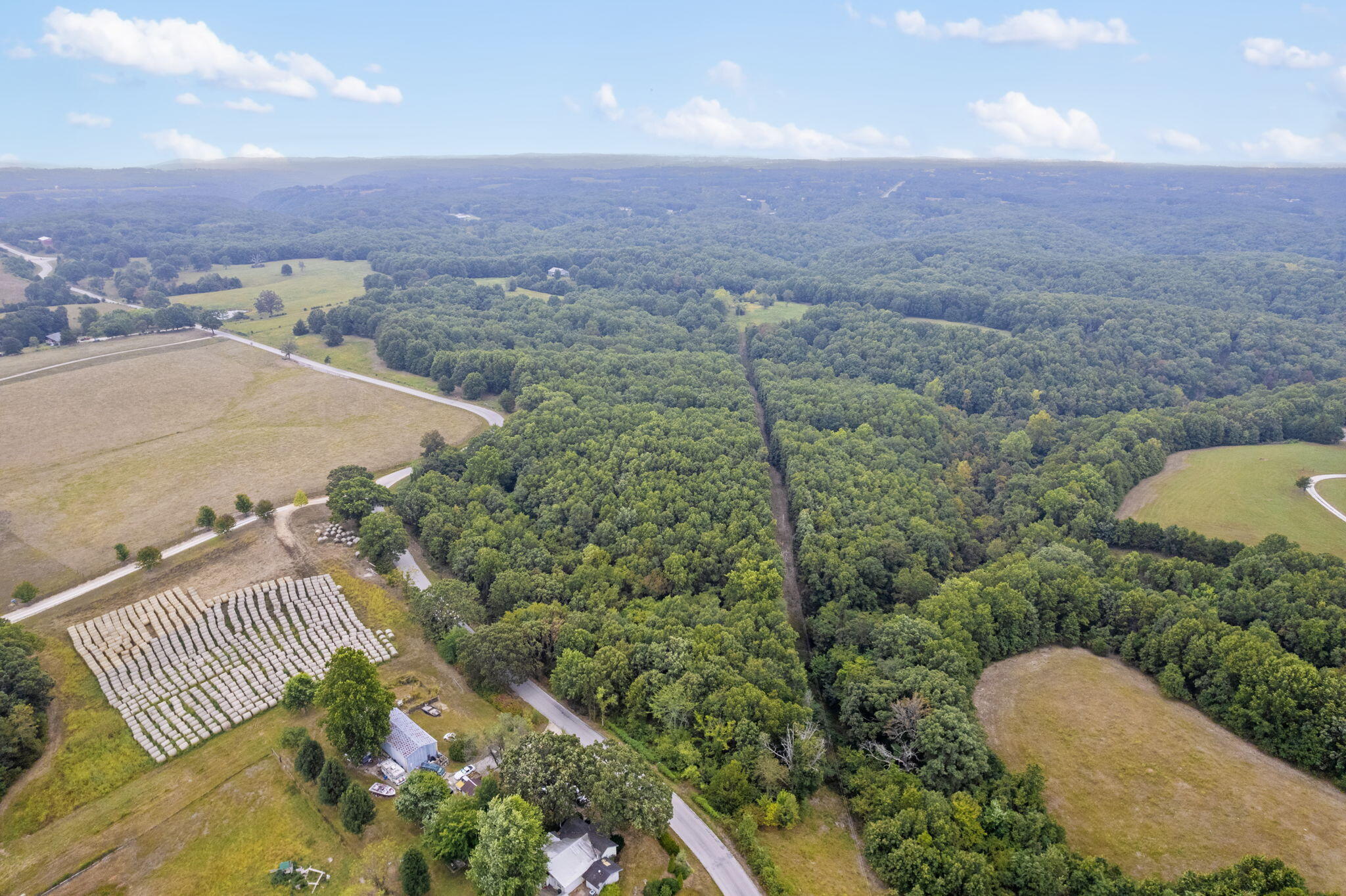 808 Coon Ridge Road Property Photo 4