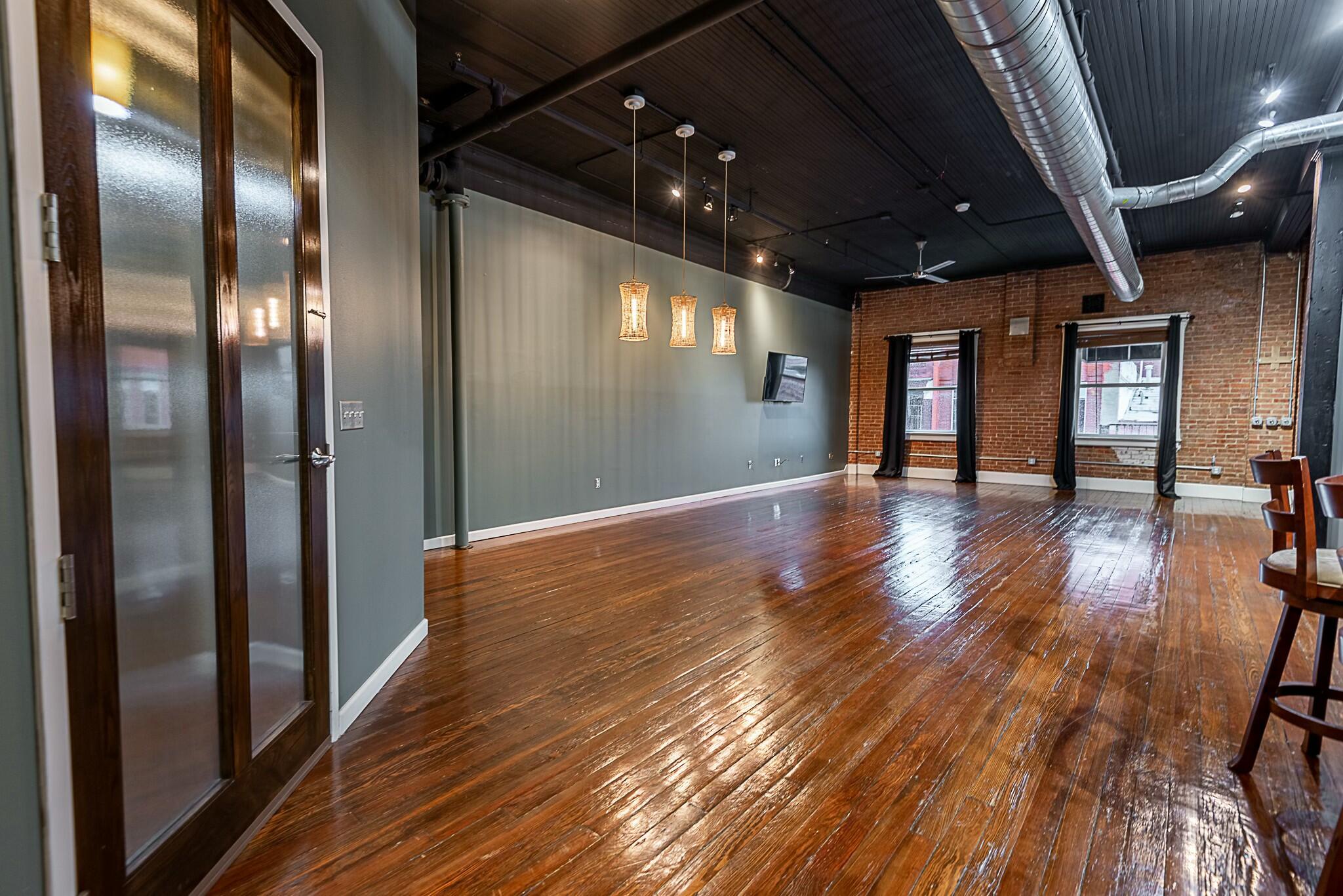 401 South Avenue Property Photo 2