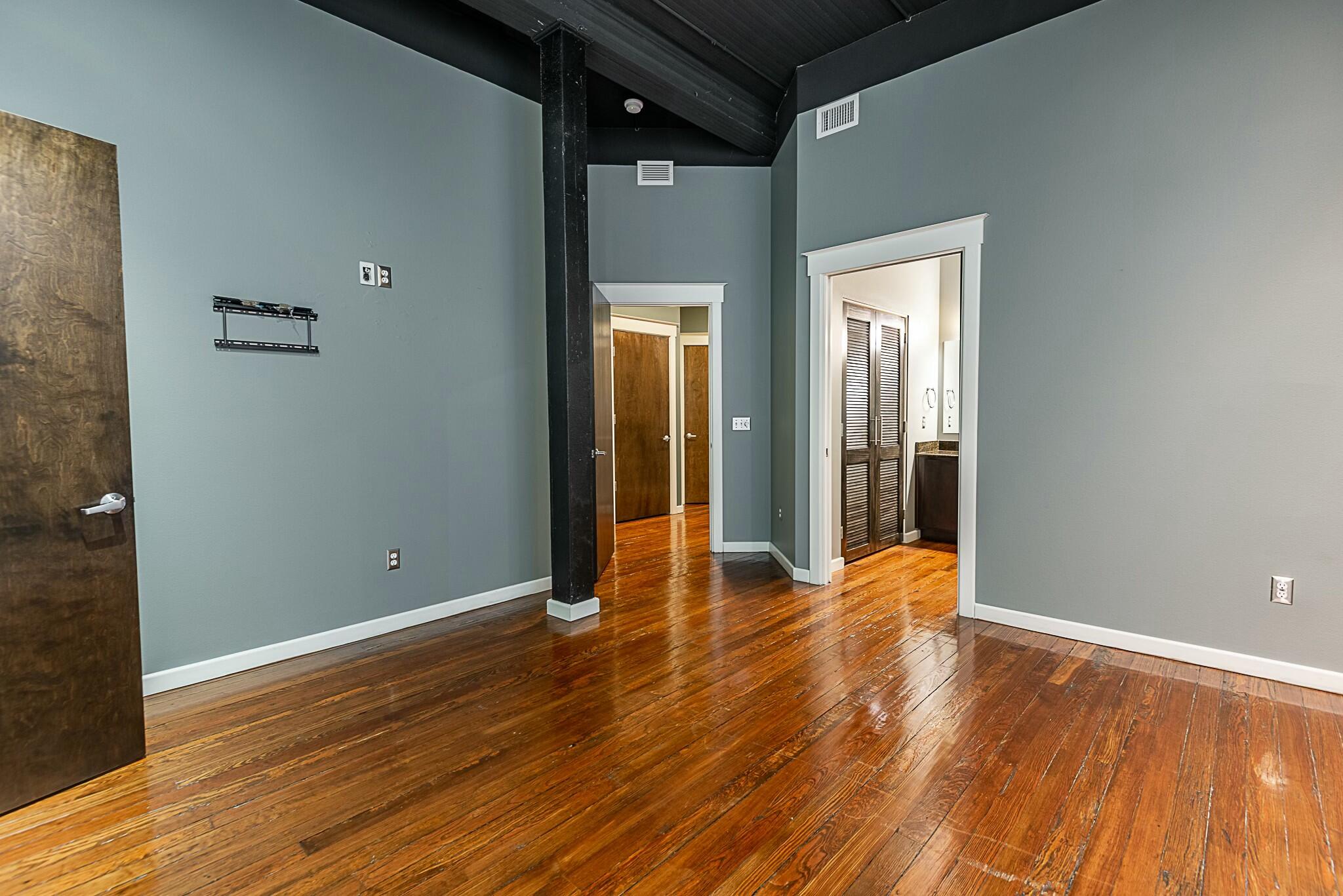 401 South Avenue Property Photo 30