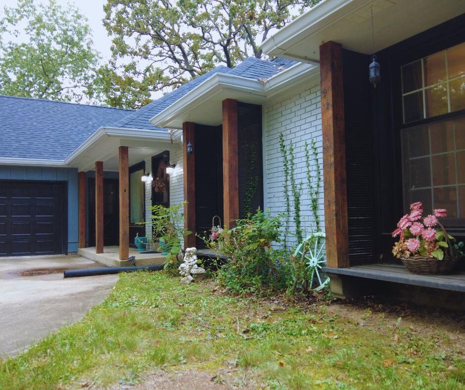 809 Cedar Hill Court Property Photo 2