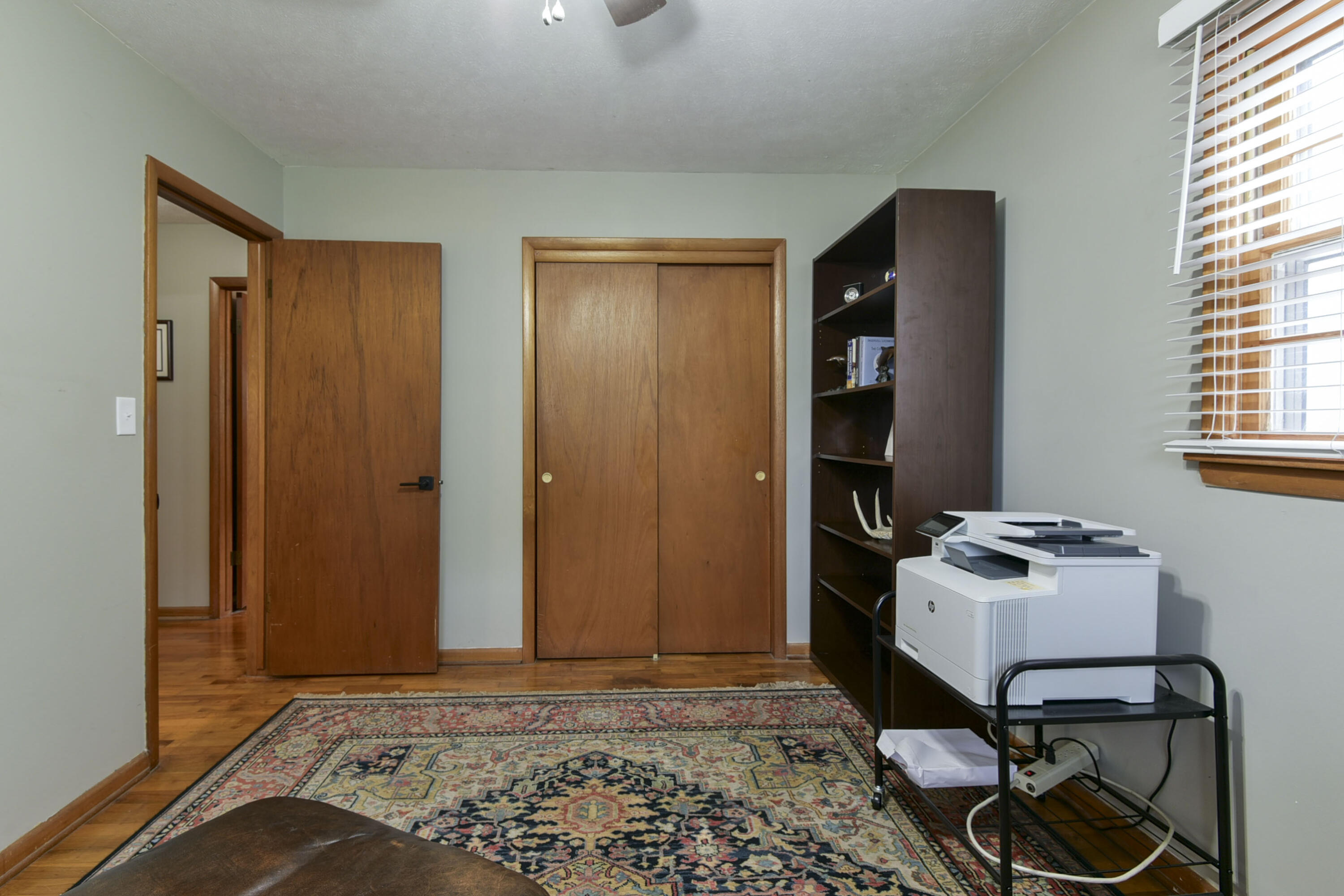 2640 East Grand Street Property Photo 13