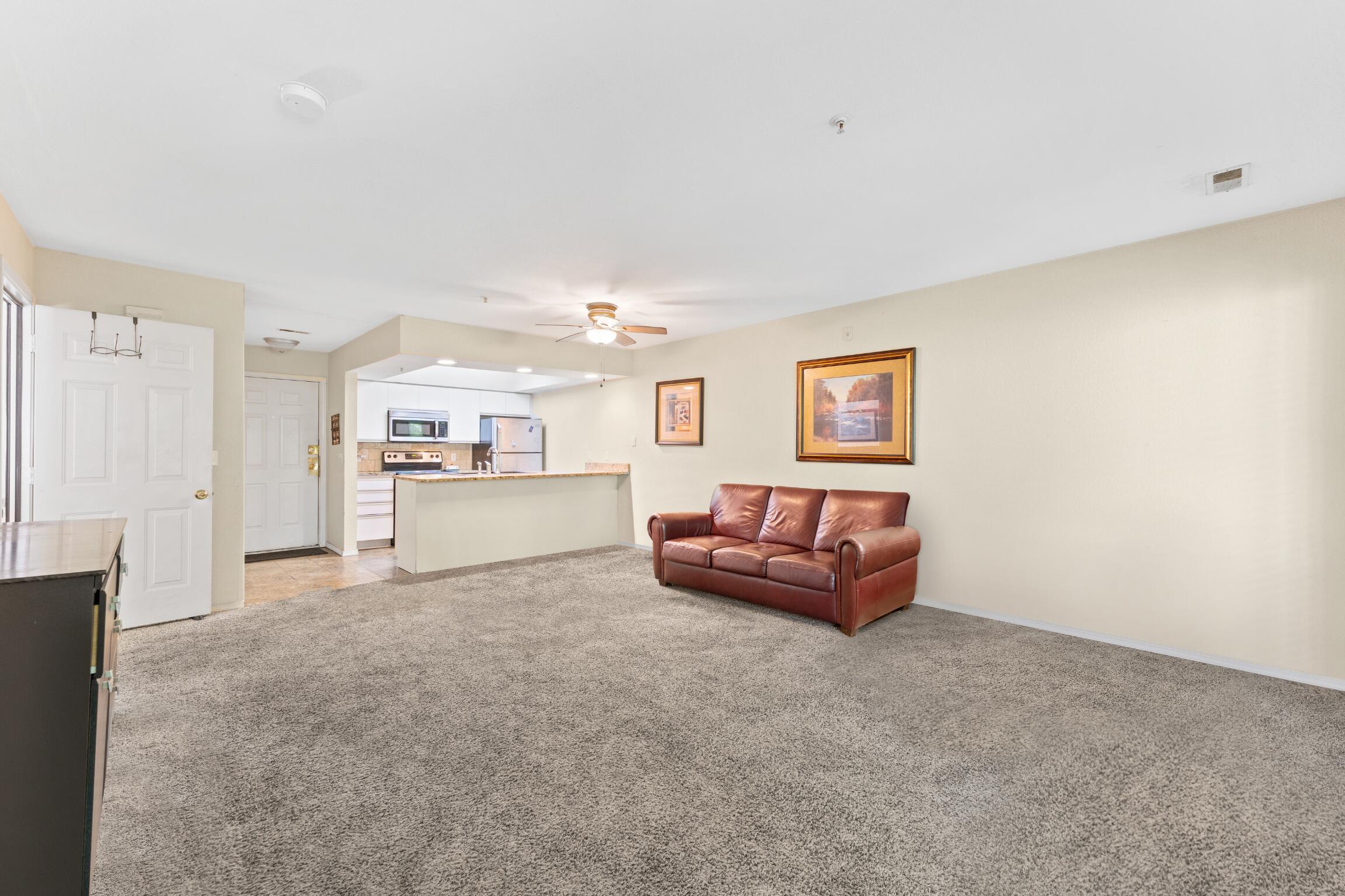 200 Golf View Drive Property Photo 7