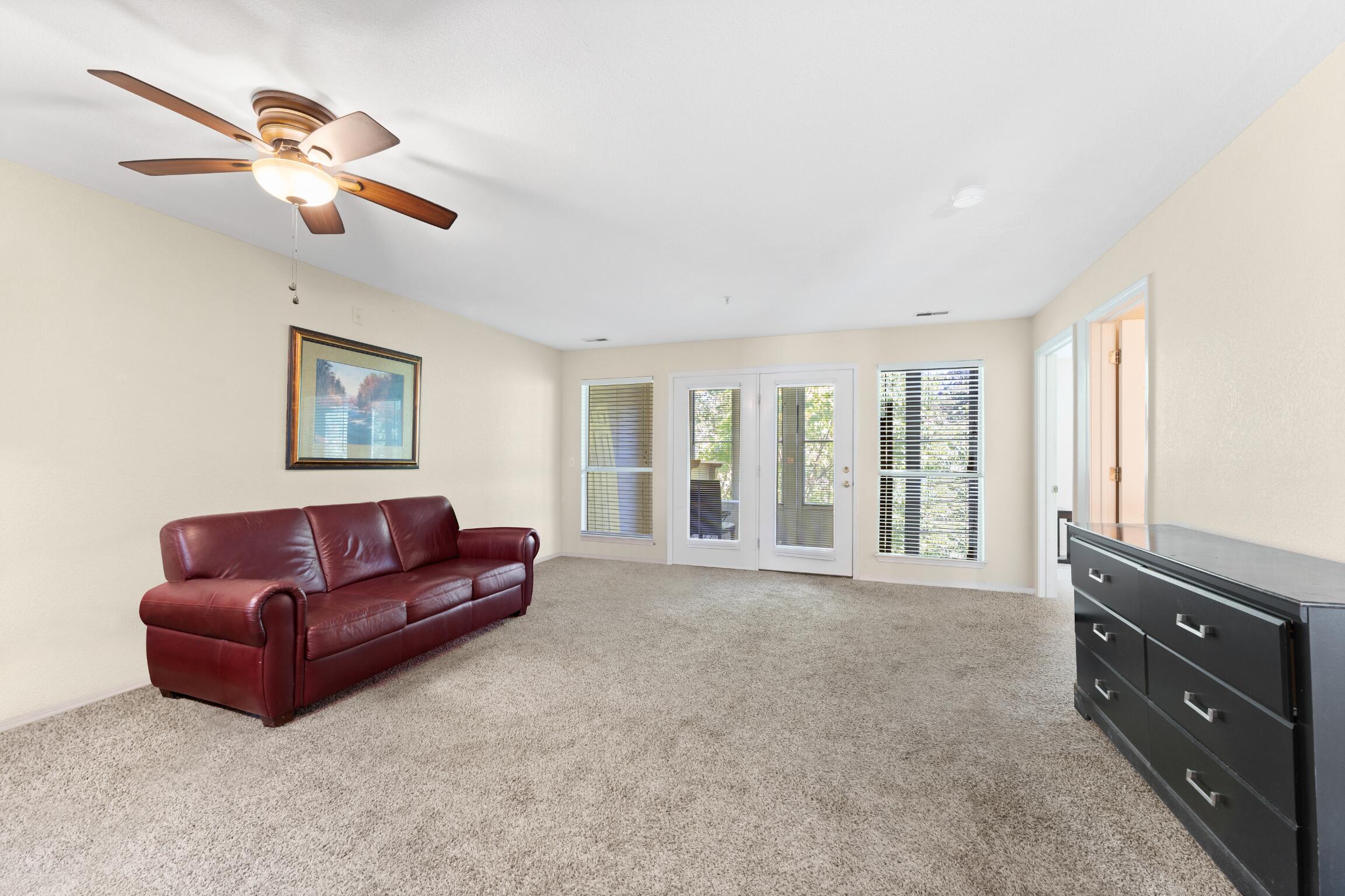 200 Golf View Drive Property Photo 9