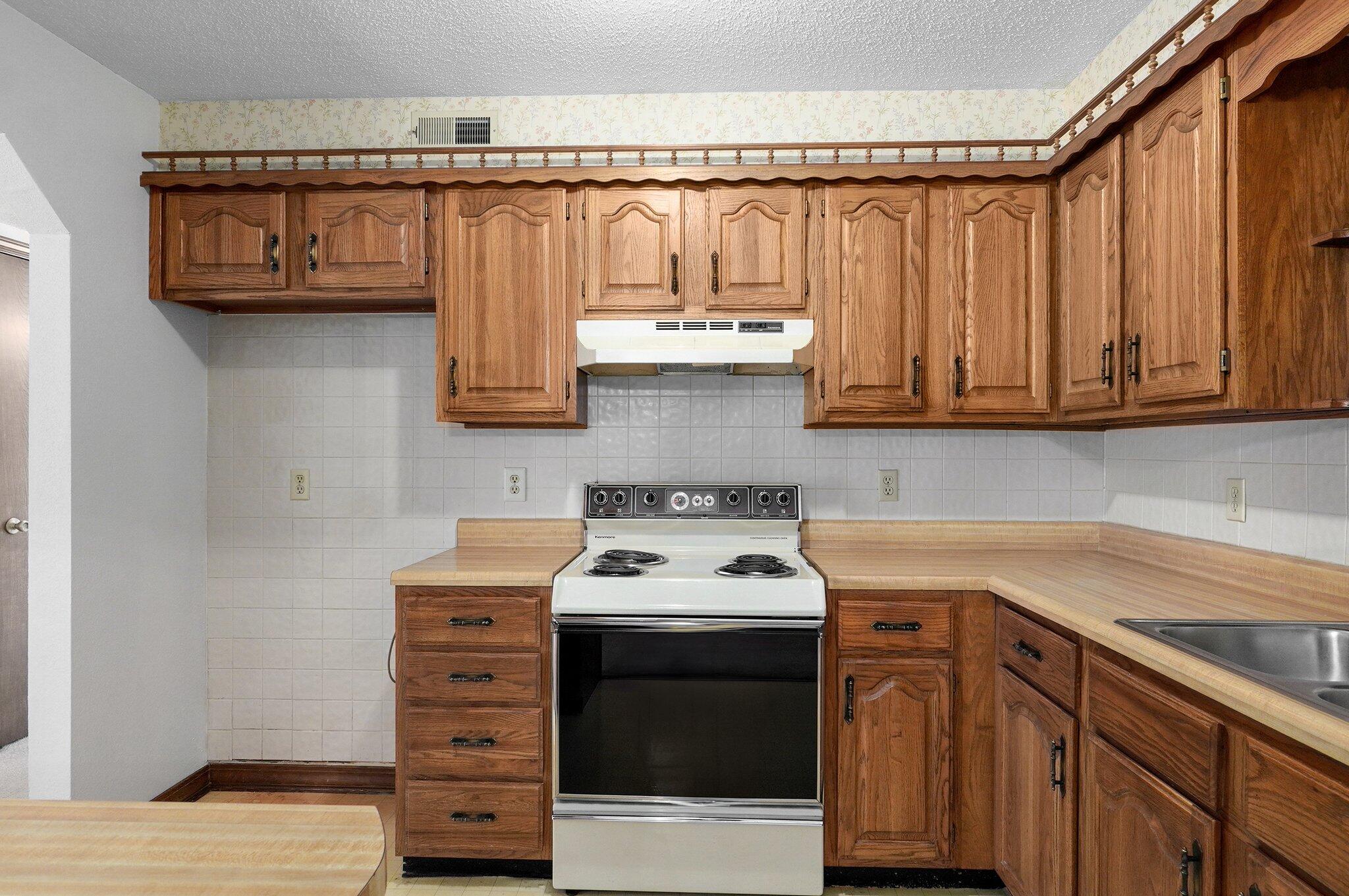 130 Wilshire Drive Property Photo 15