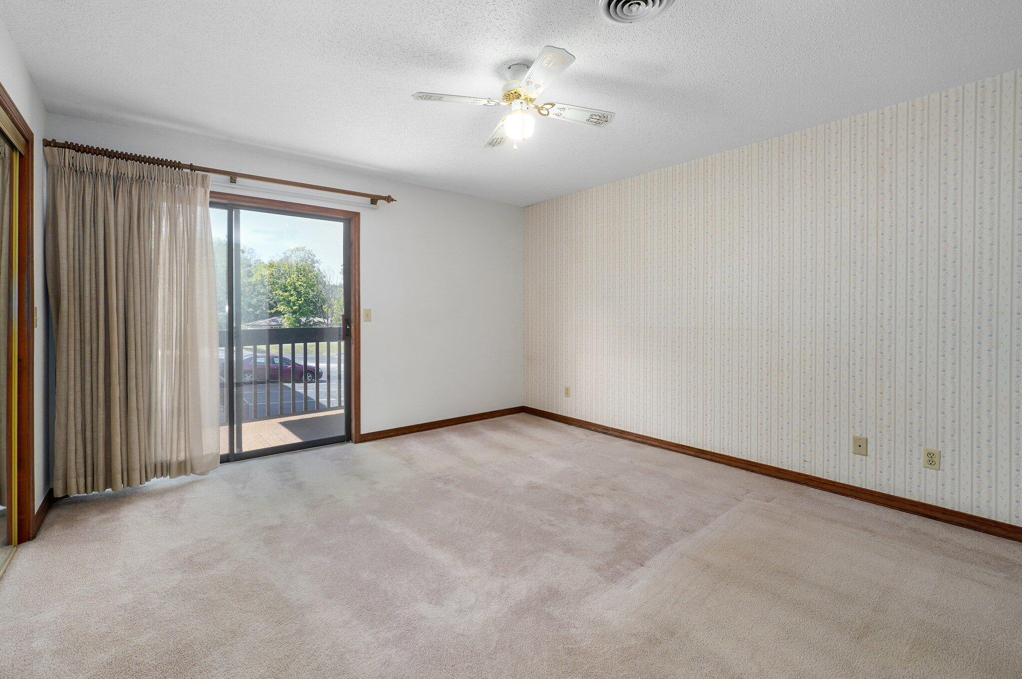 130 Wilshire Drive Property Photo 17