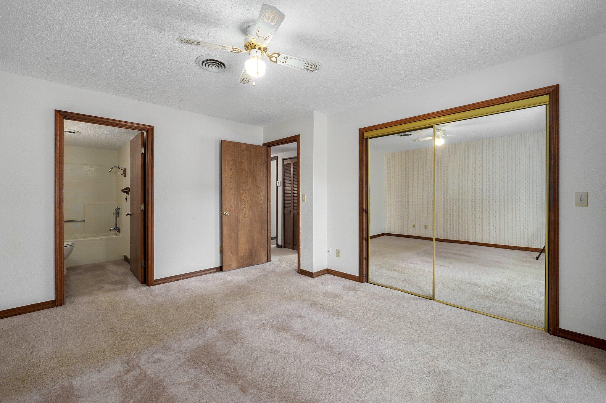 130 Wilshire Drive Property Photo 19