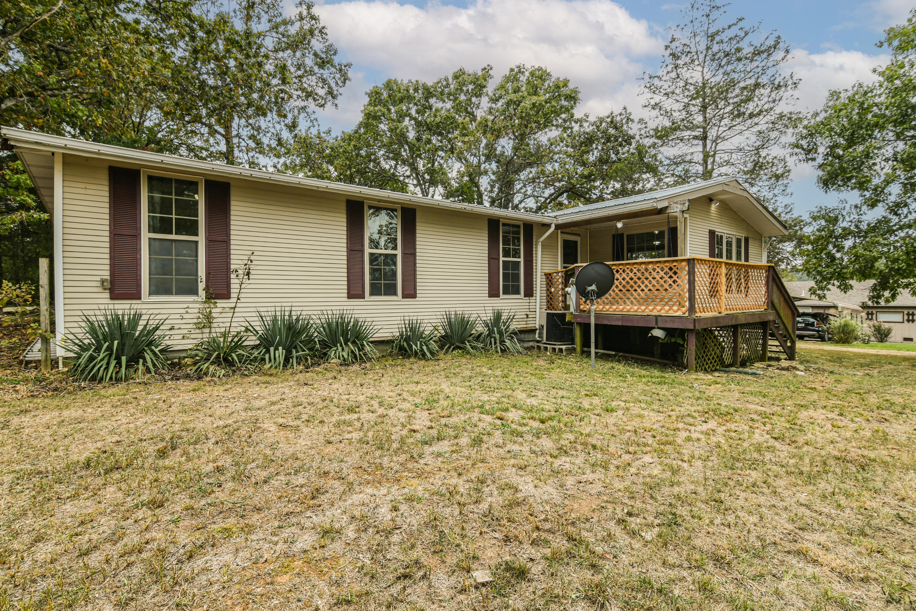 2145 Cotton Rock Road Property Photo 2