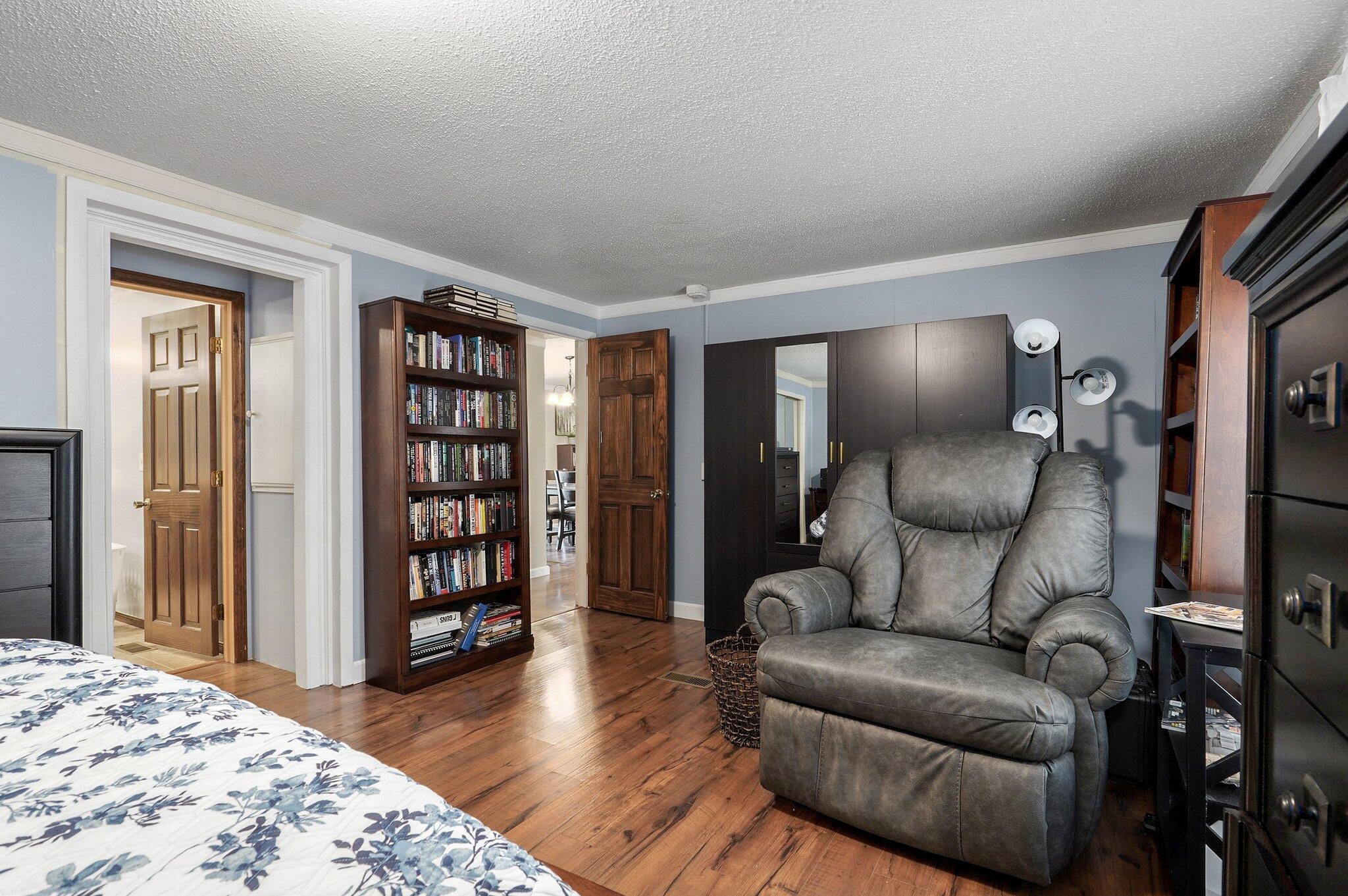 251 Holly Lane Property Photo 15
