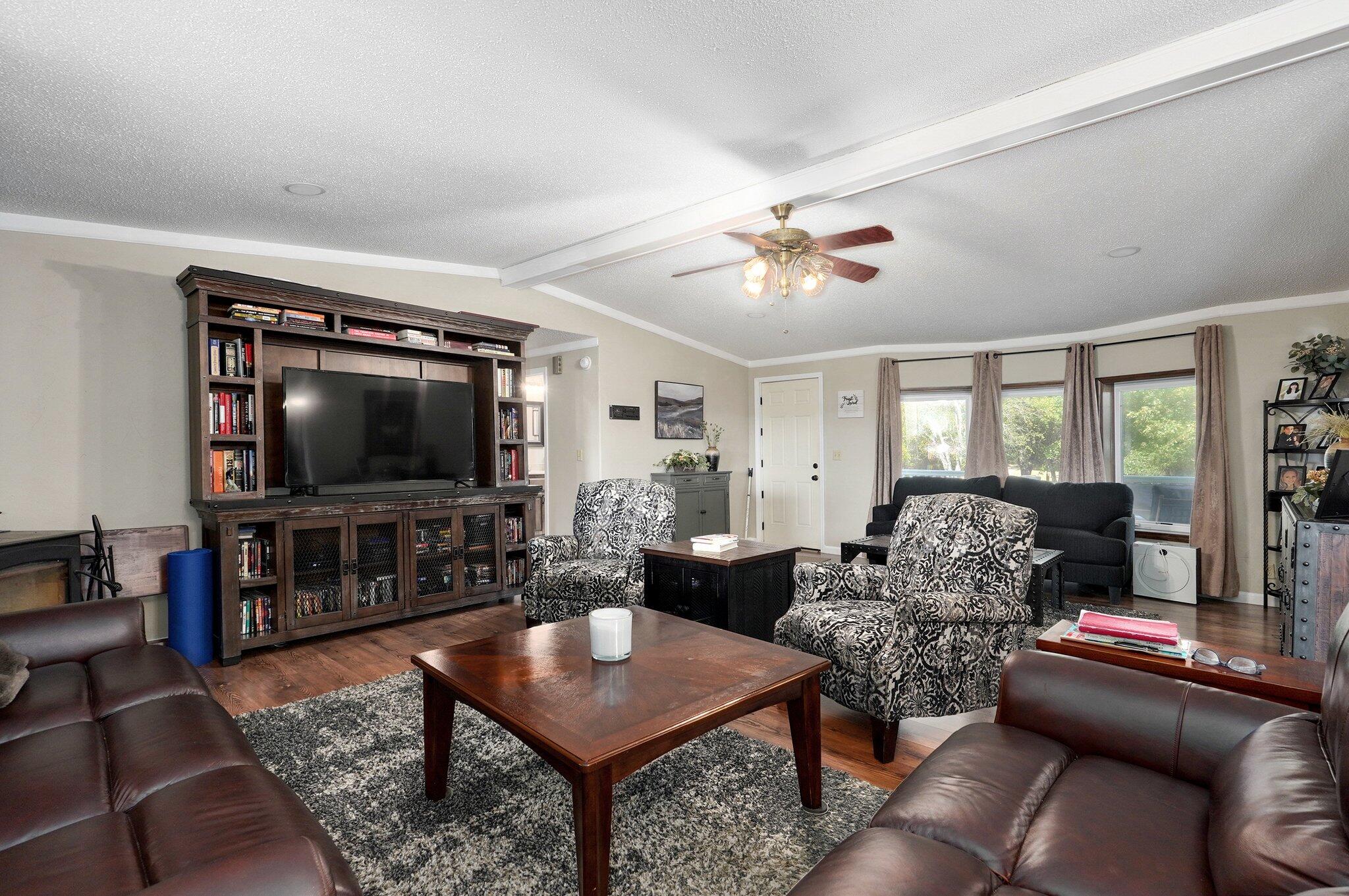251 Holly Lane Property Photo 32