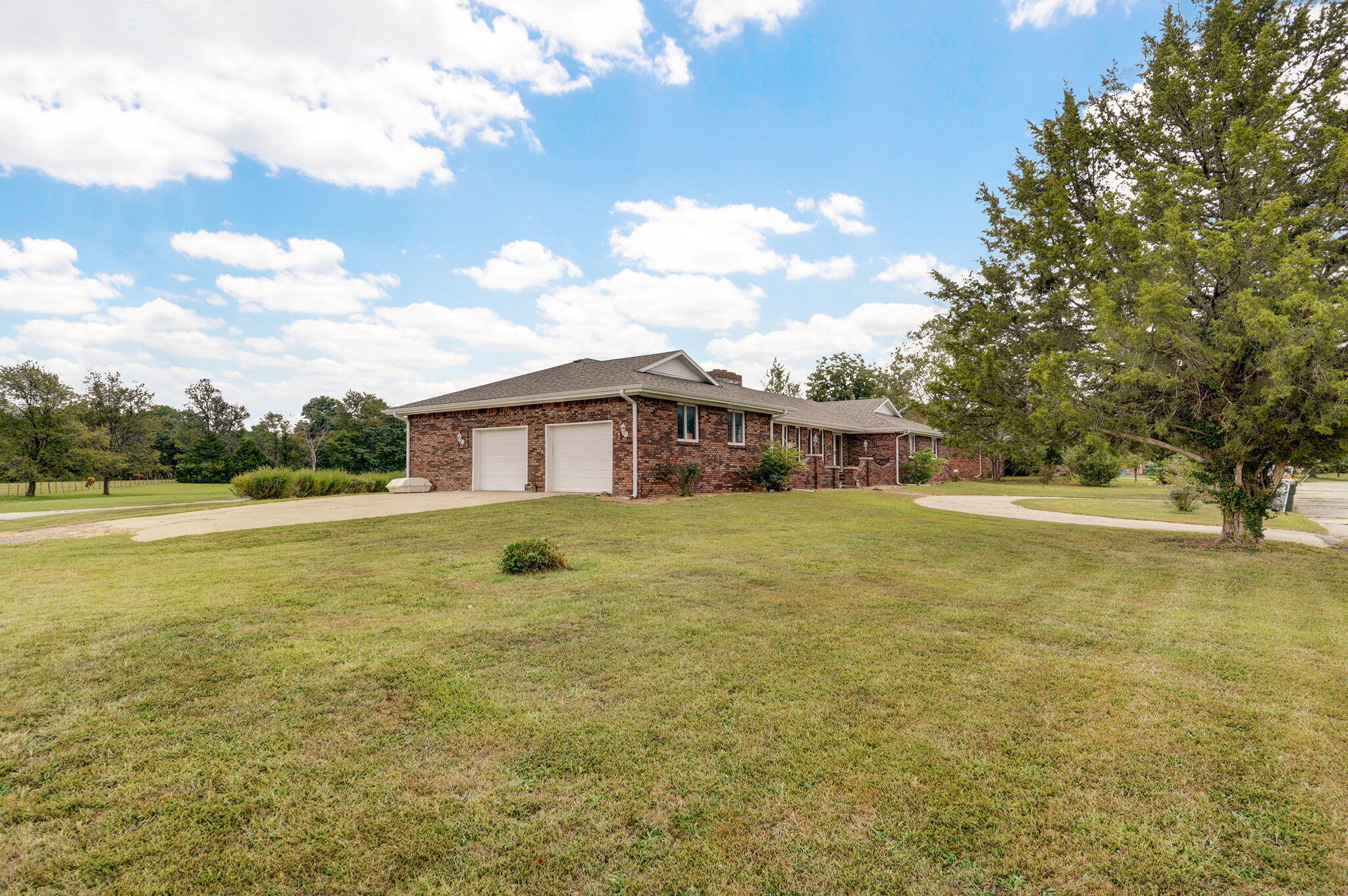 1206 Parkway Drive Property Photo 5