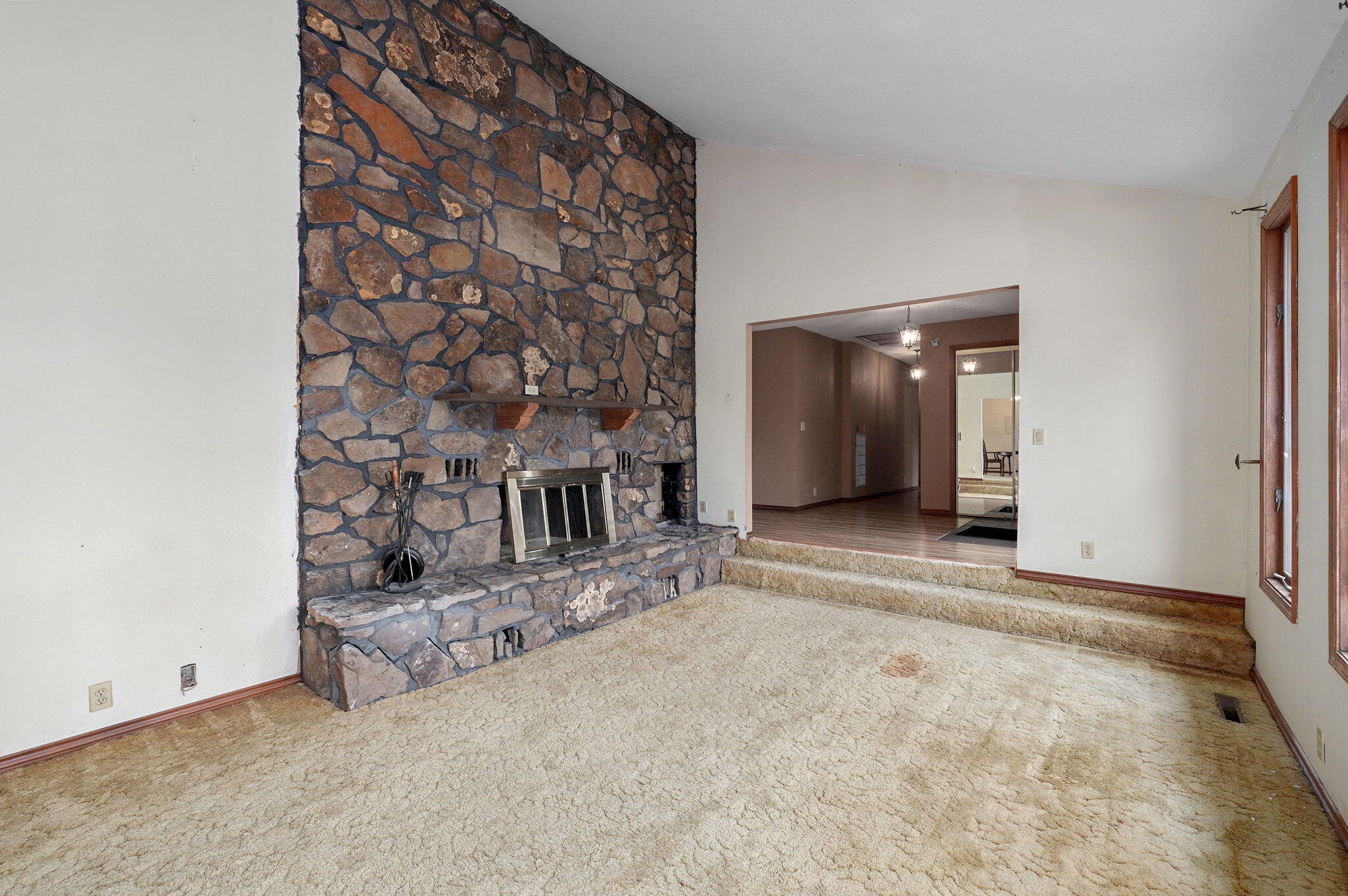 1206 Parkway Drive Property Photo 8