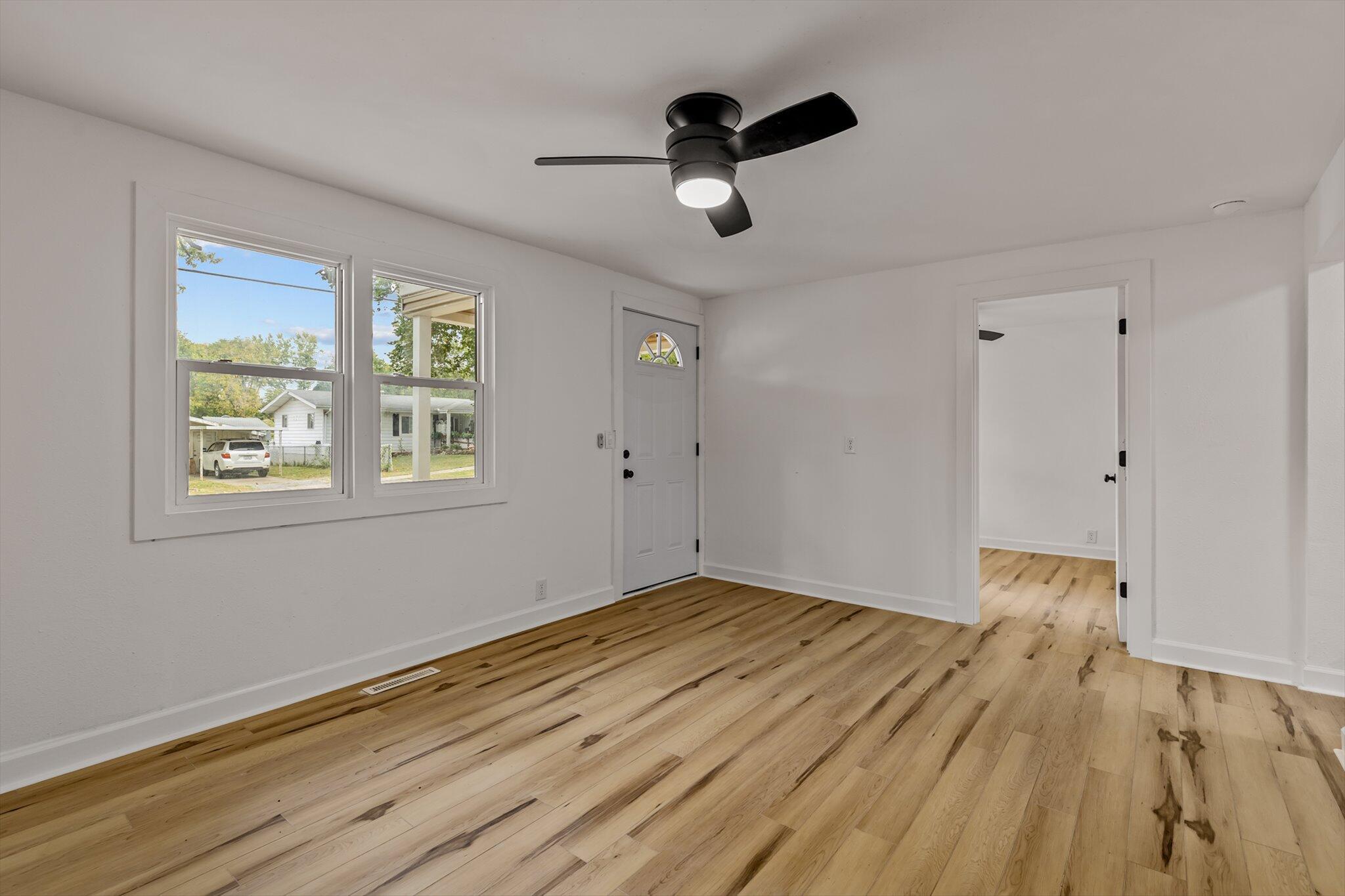 920 West Kerr Street Property Photo 3
