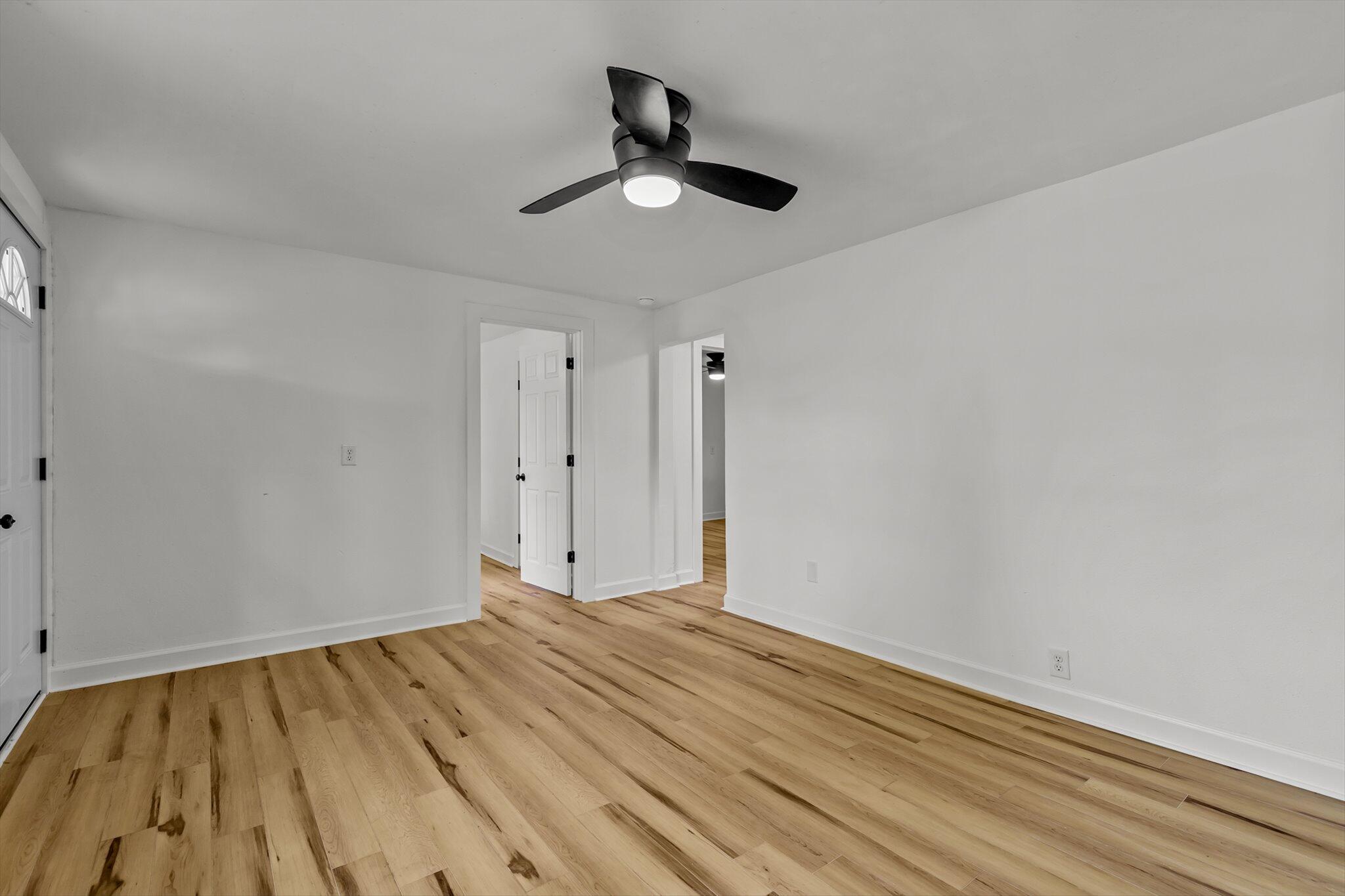 920 West Kerr Street Property Photo 5