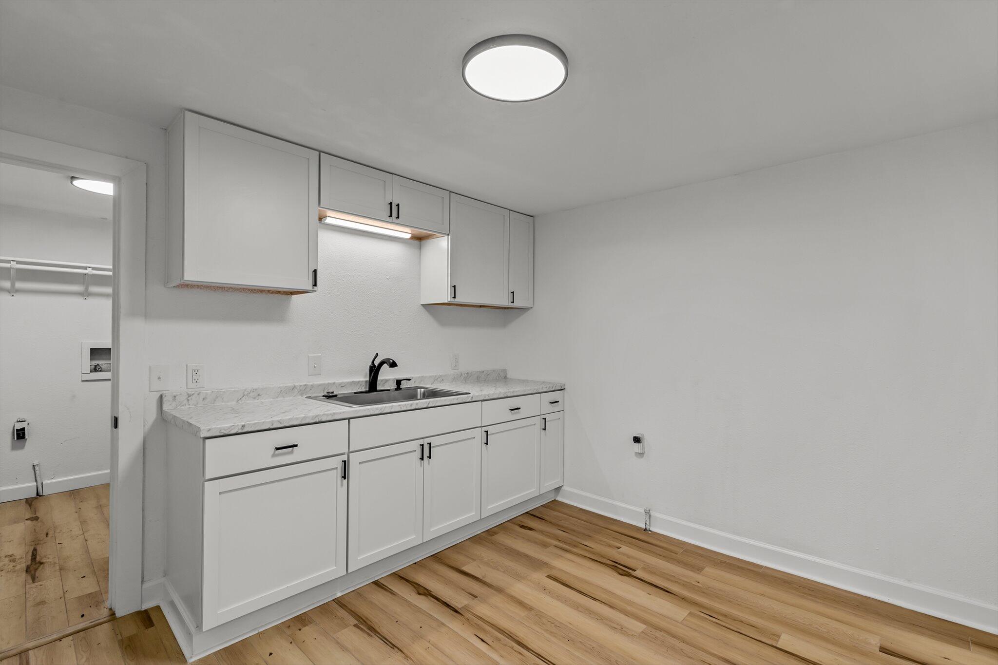920 West Kerr Street Property Photo 7