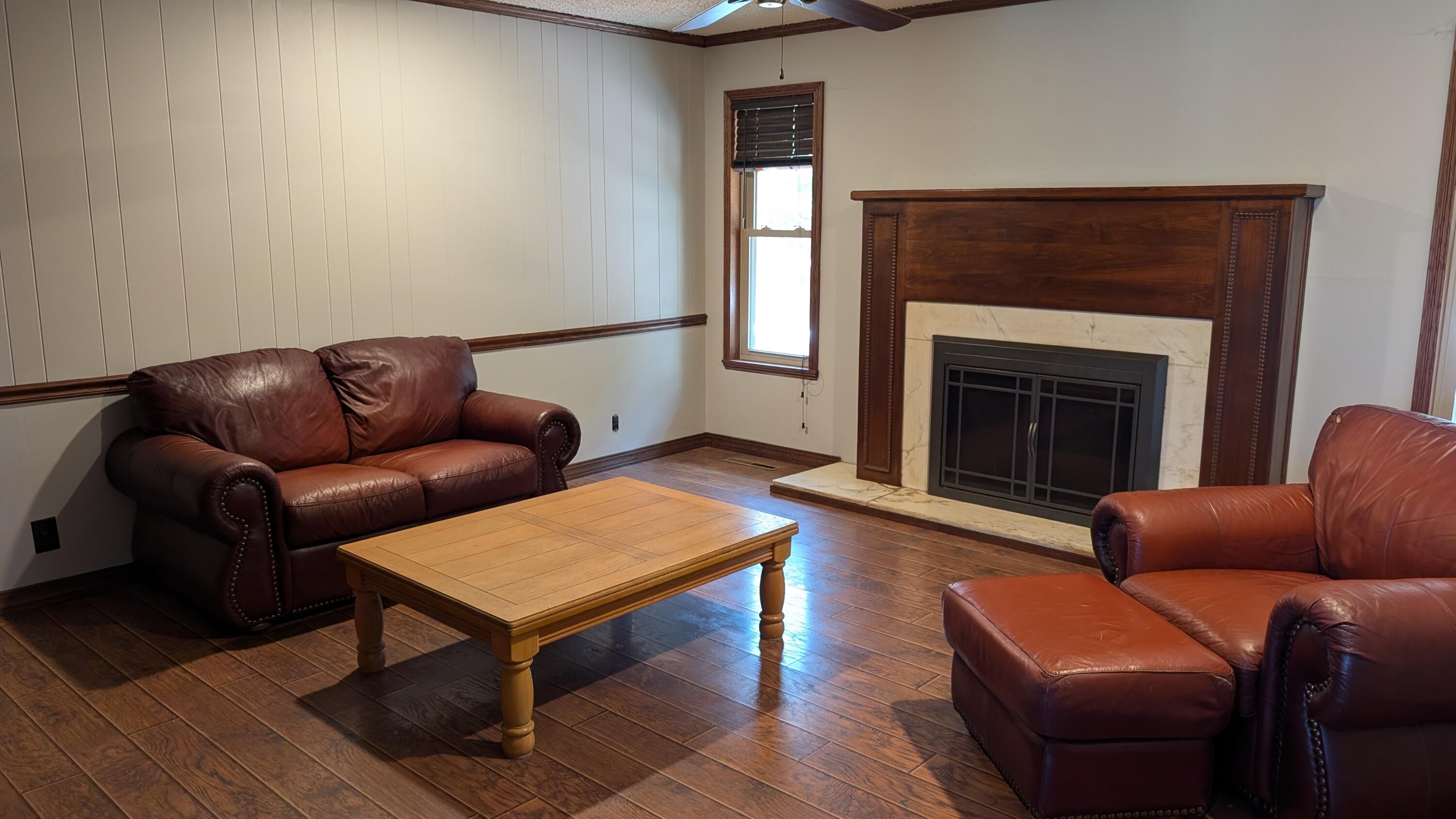 627 Oak Grove Avenue Property Photo 18