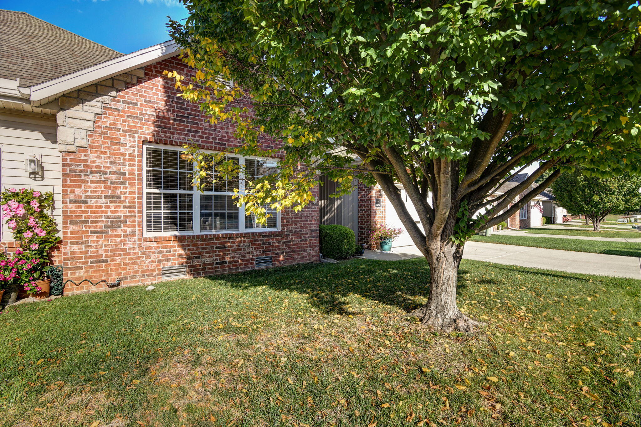 1360 North Sandy Creek Circle Property Photo 3