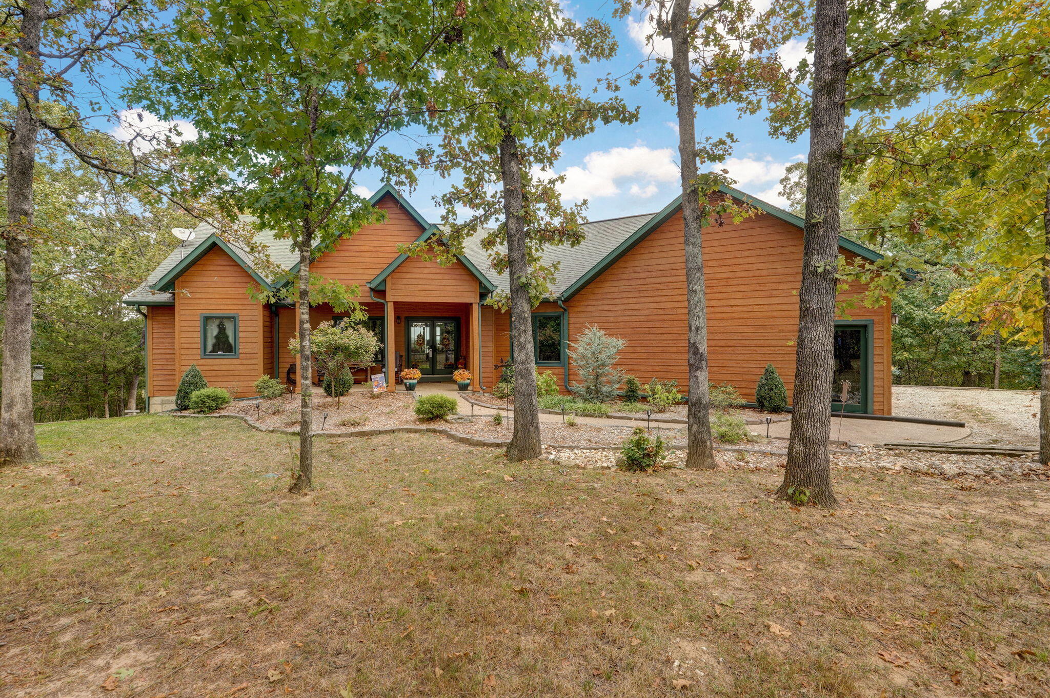 1056 Bread Tray Mountain Road Property Photo 3