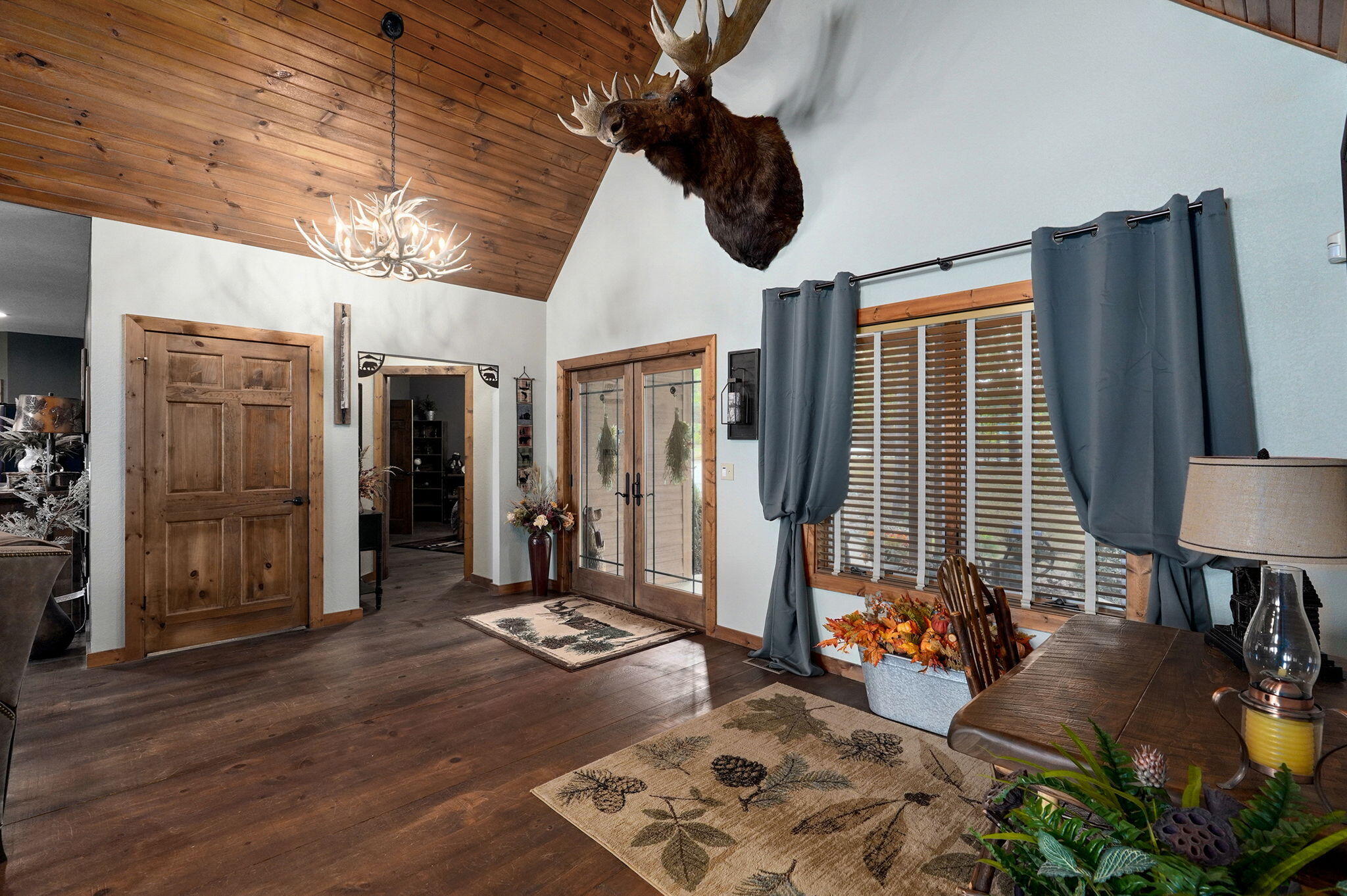 1056 Bread Tray Mountain Road Property Photo 10