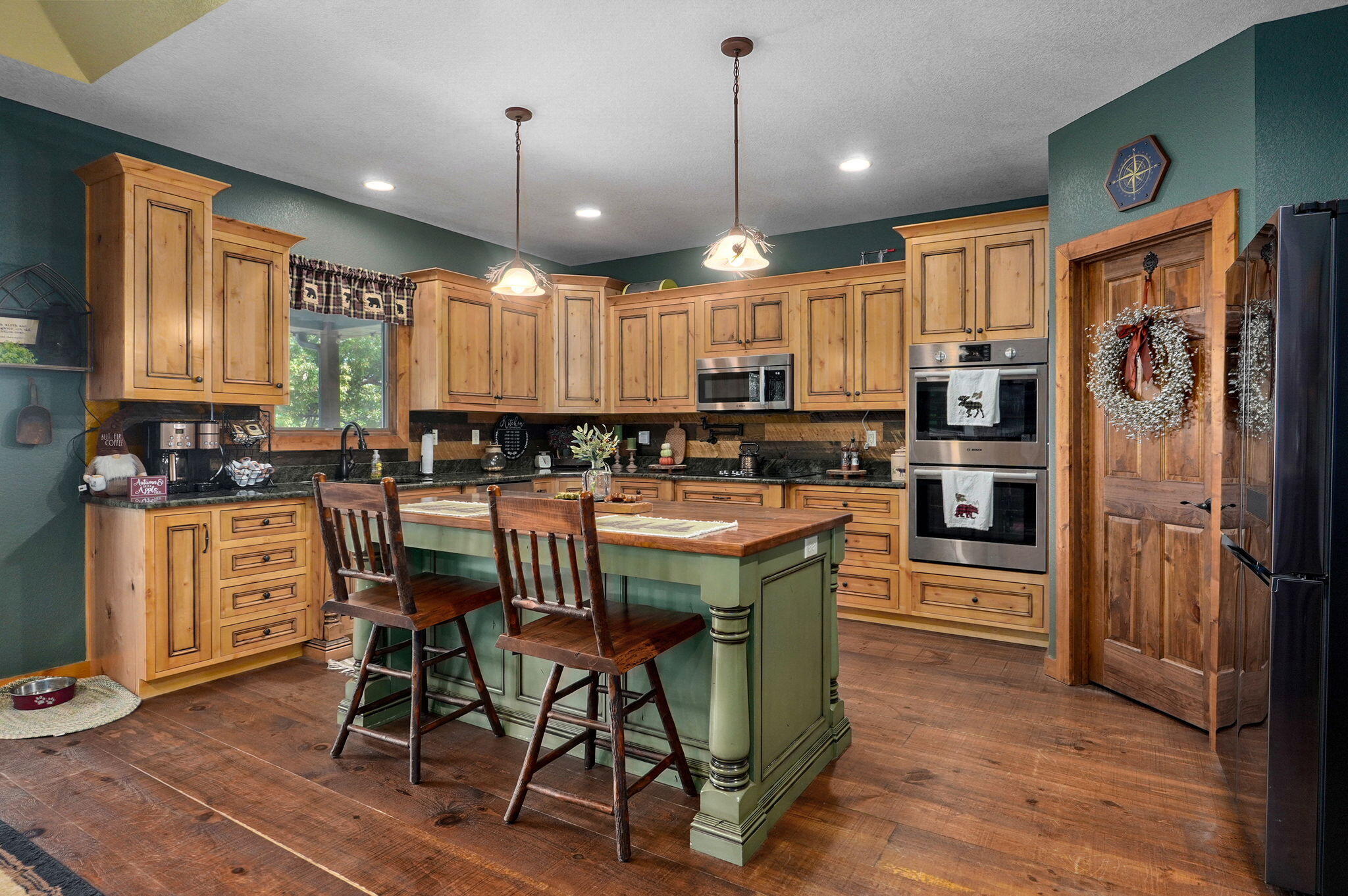 1056 Bread Tray Mountain Road Property Photo 25