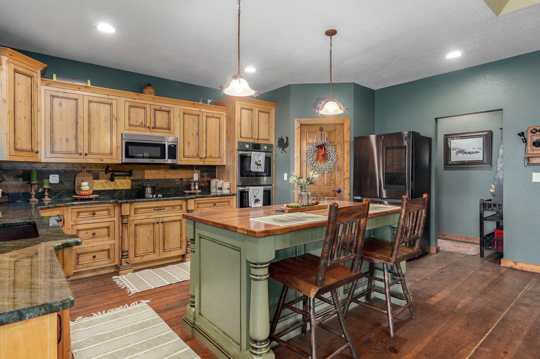 1056 Bread Tray Mountain Road Property Photo 26