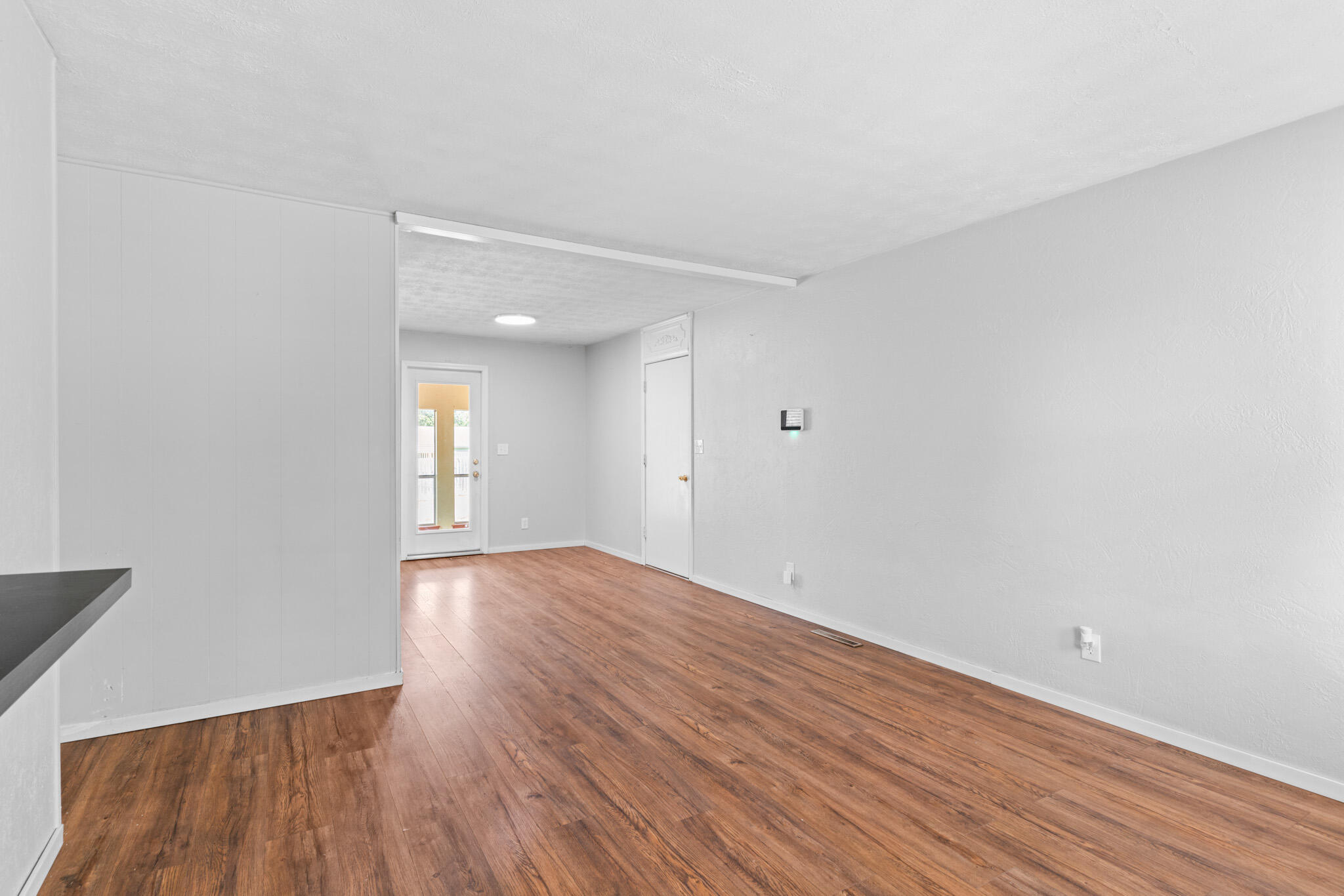 1023 East Mcclernon Street Property Photo 8