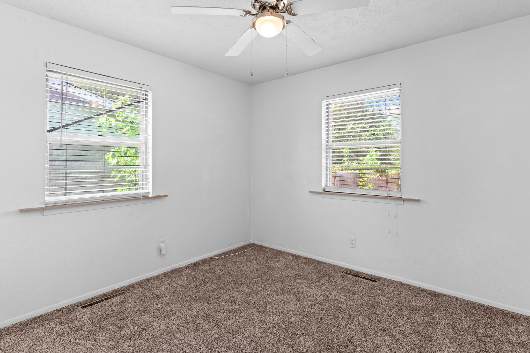 1023 East Mcclernon Street Property Photo 21