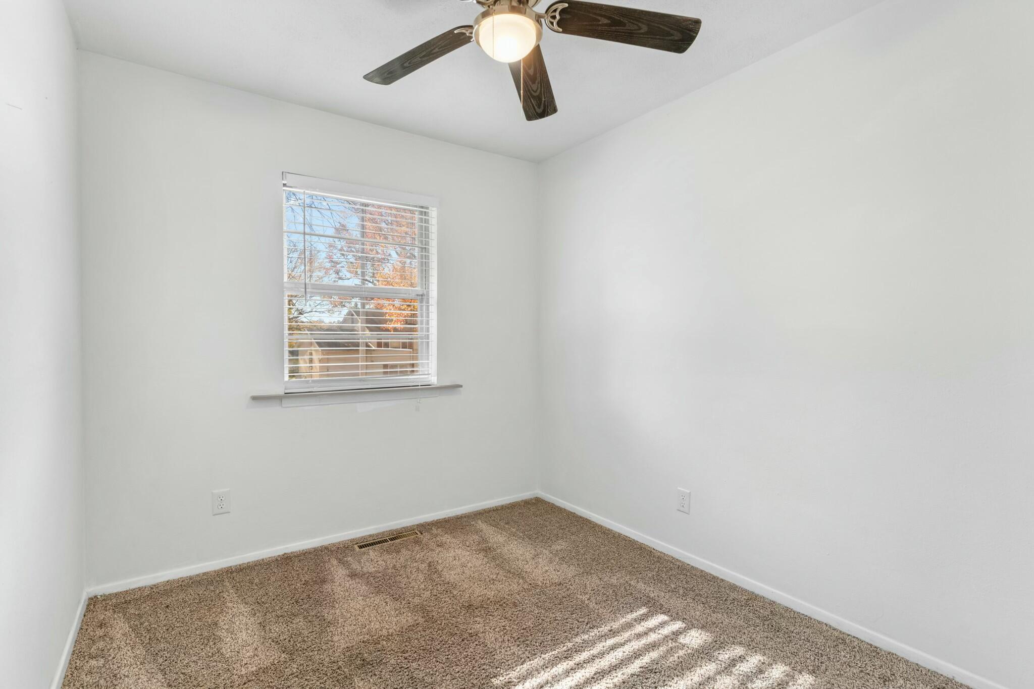 1023 East Mcclernon Street Property Photo 23