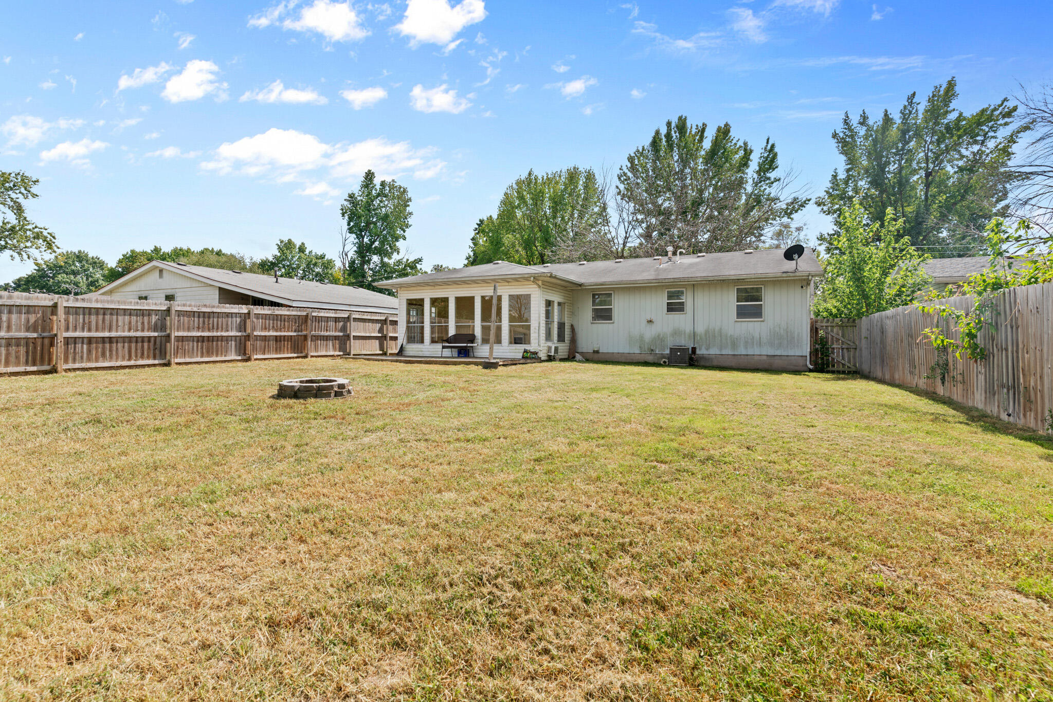 1023 East Mcclernon Street Property Photo 33