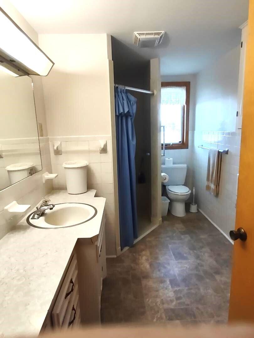 213 North Marshall Street Property Photo 11