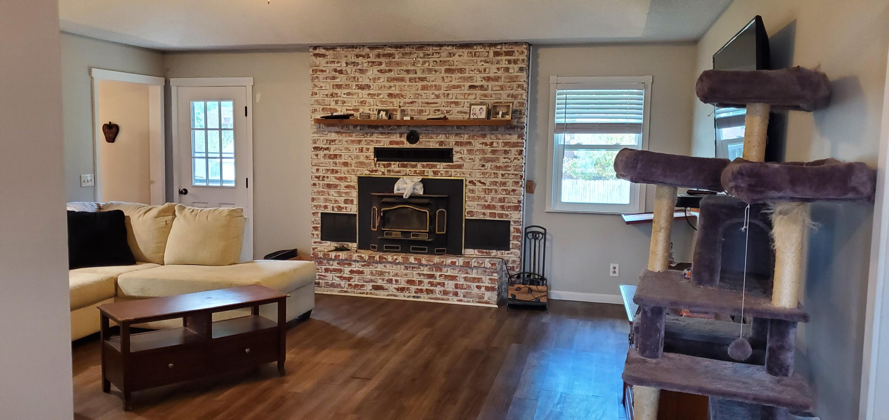 209 Raintree Street Property Photo 2