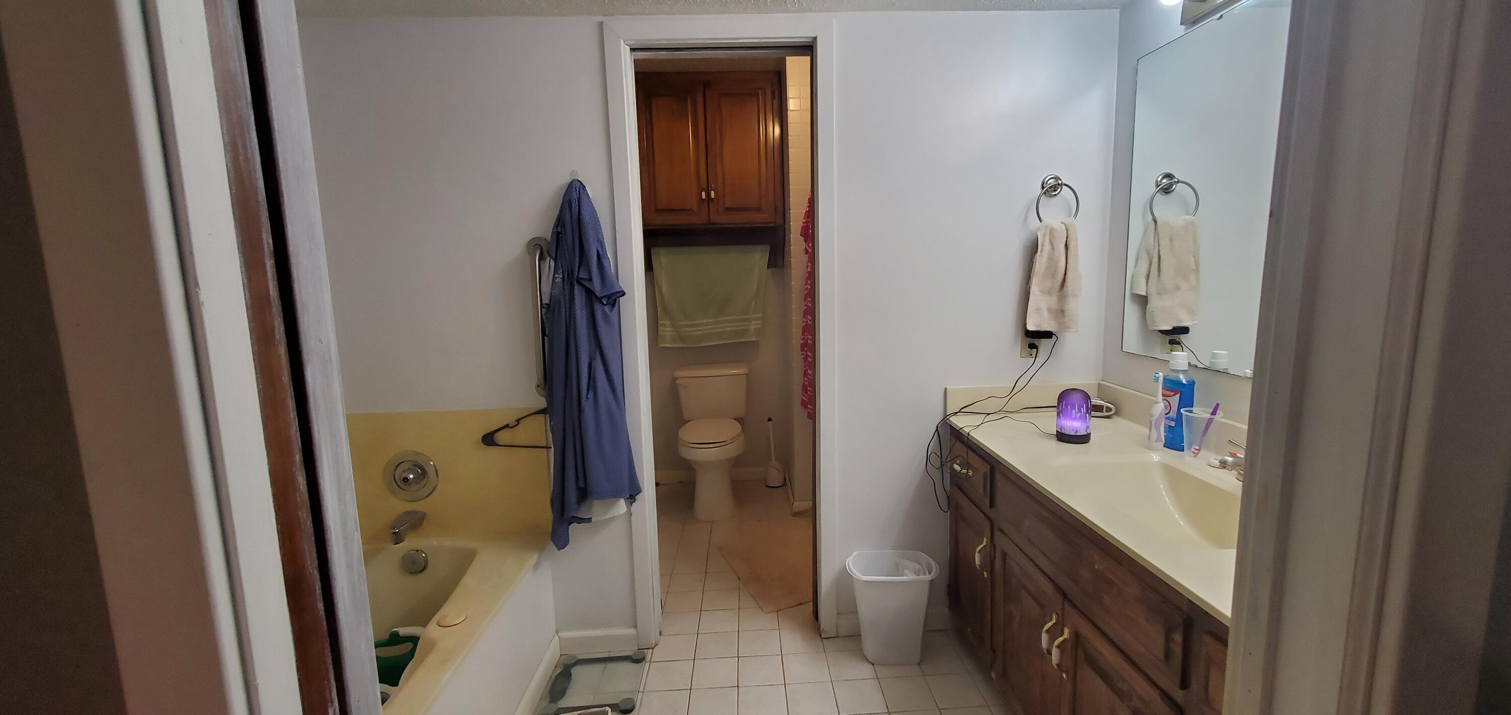 209 Raintree Street Property Photo 10