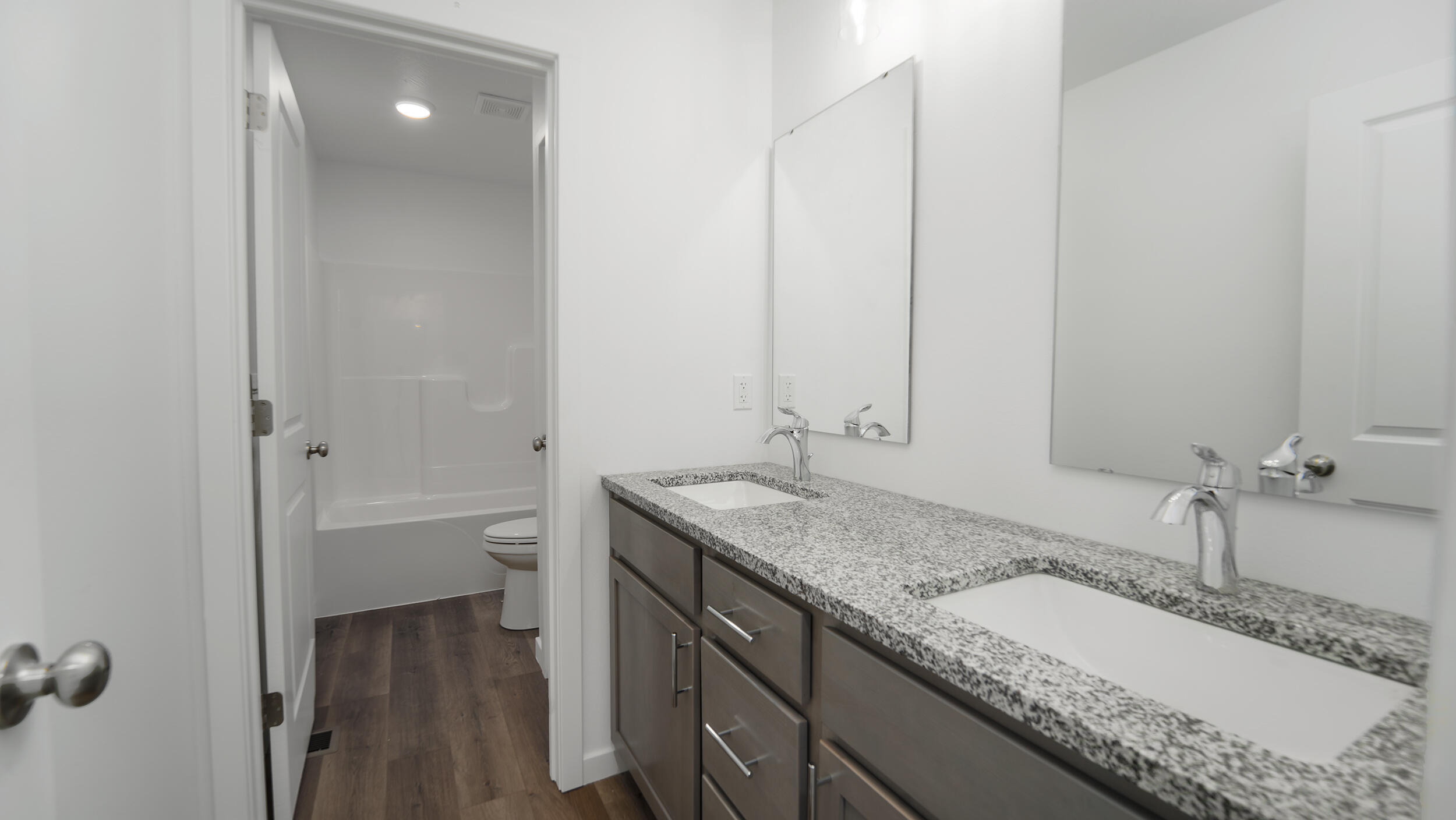 3944 East Linden Lane Property Photo 12