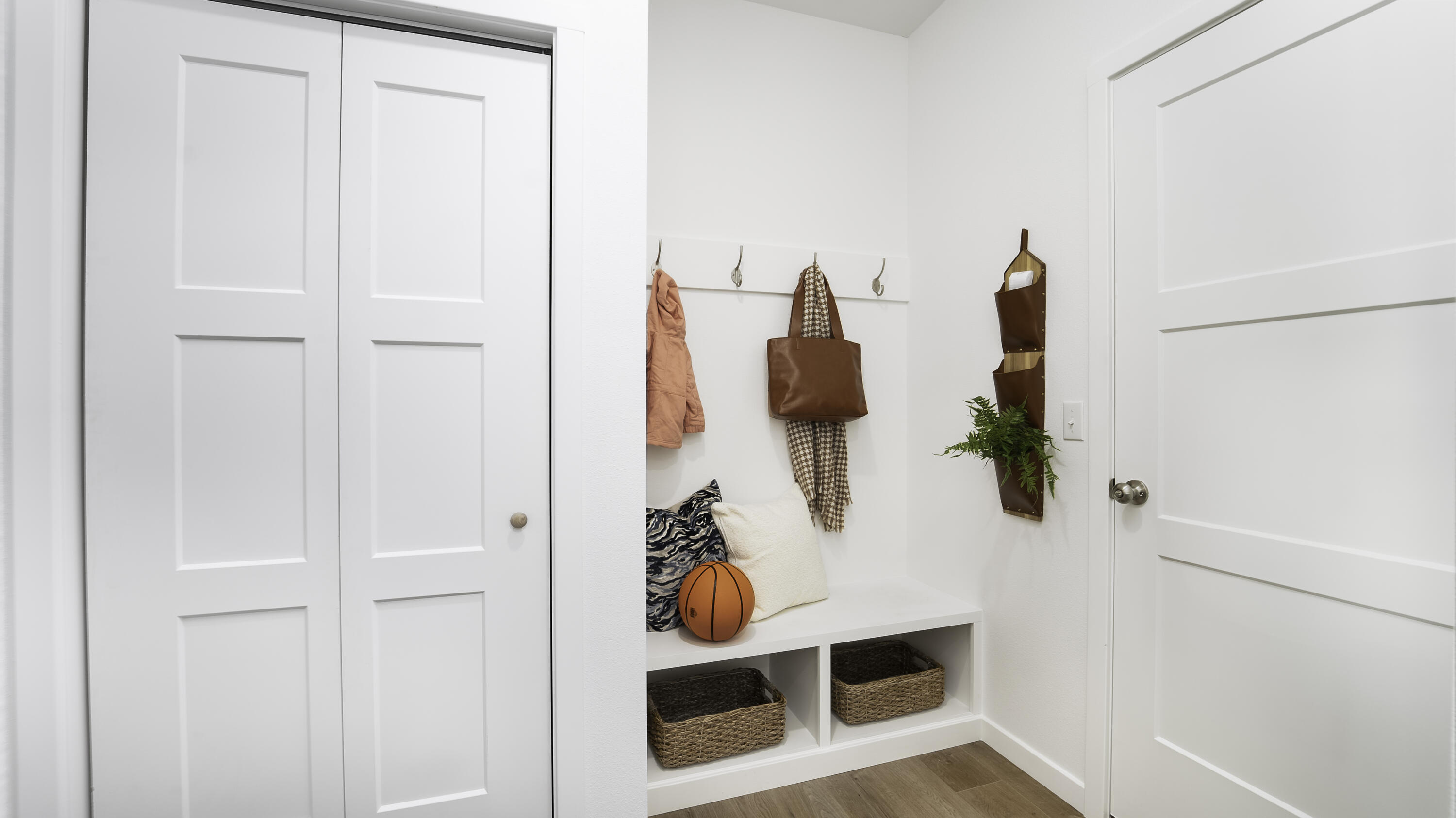 3944 East Linden Lane Property Photo 15