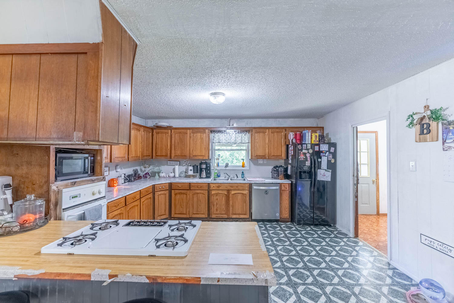 610 Brewer Street Property Photo 9