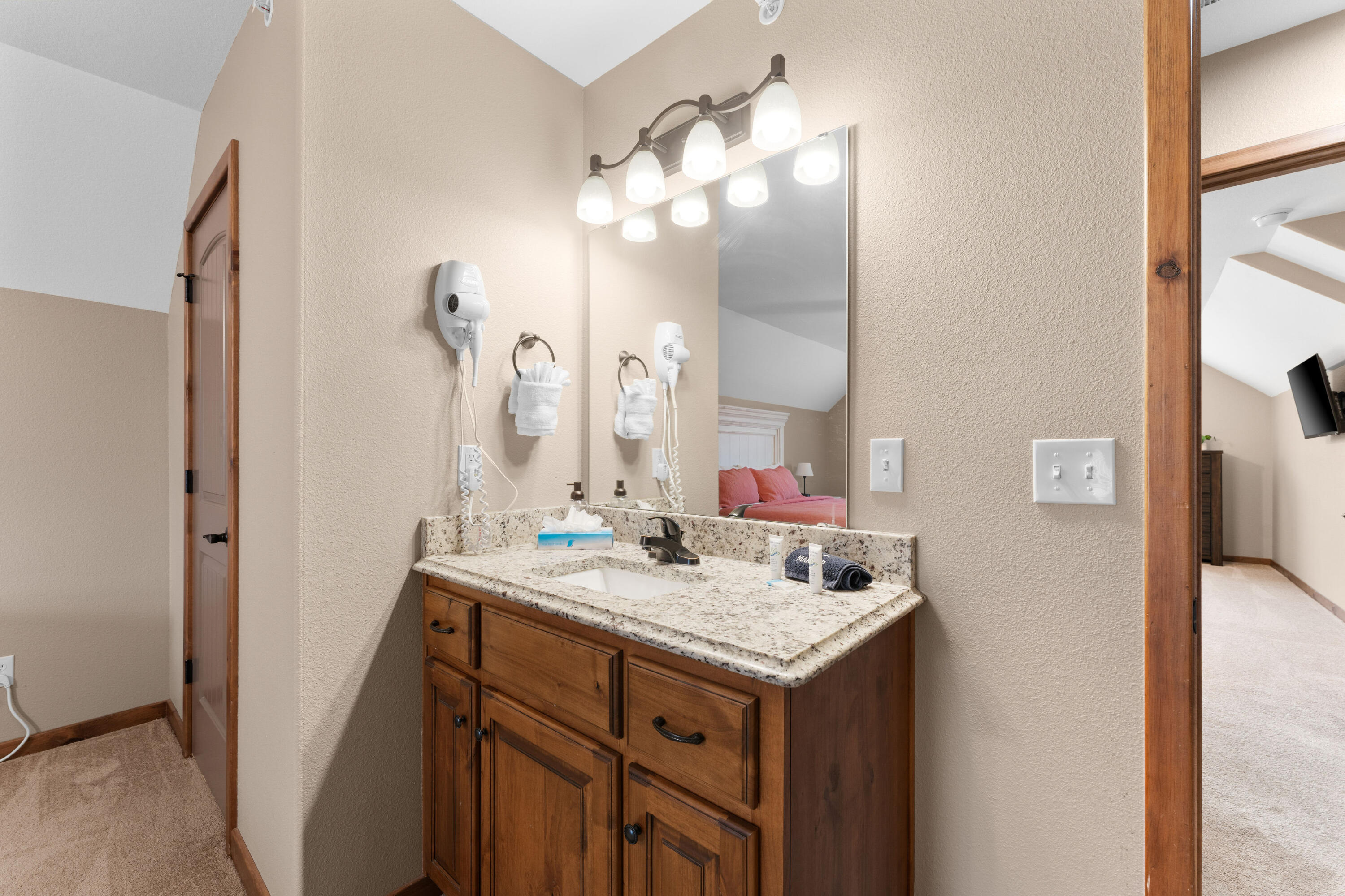 300 Deep Forest Property Photo 30