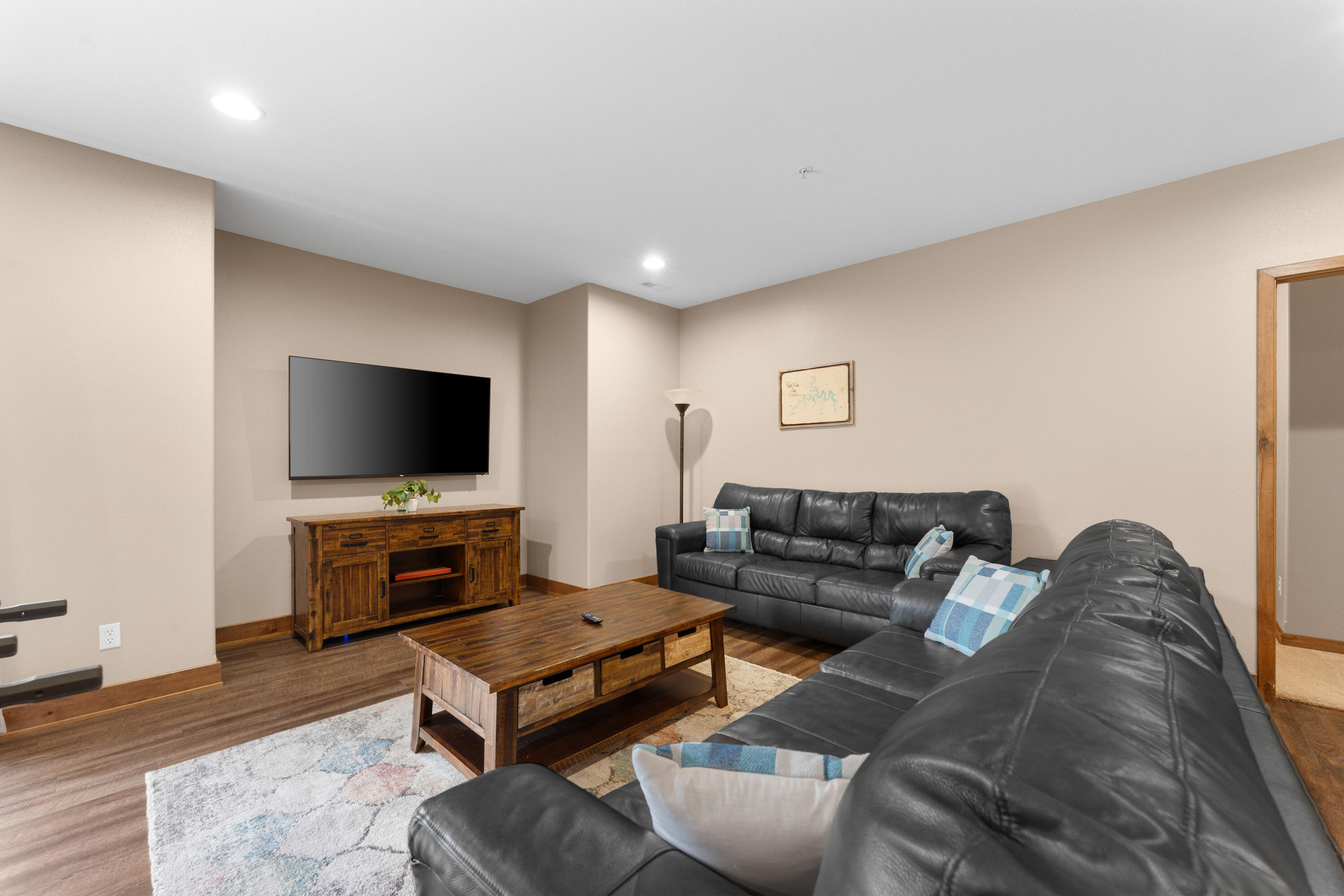300 Deep Forest Property Photo 33