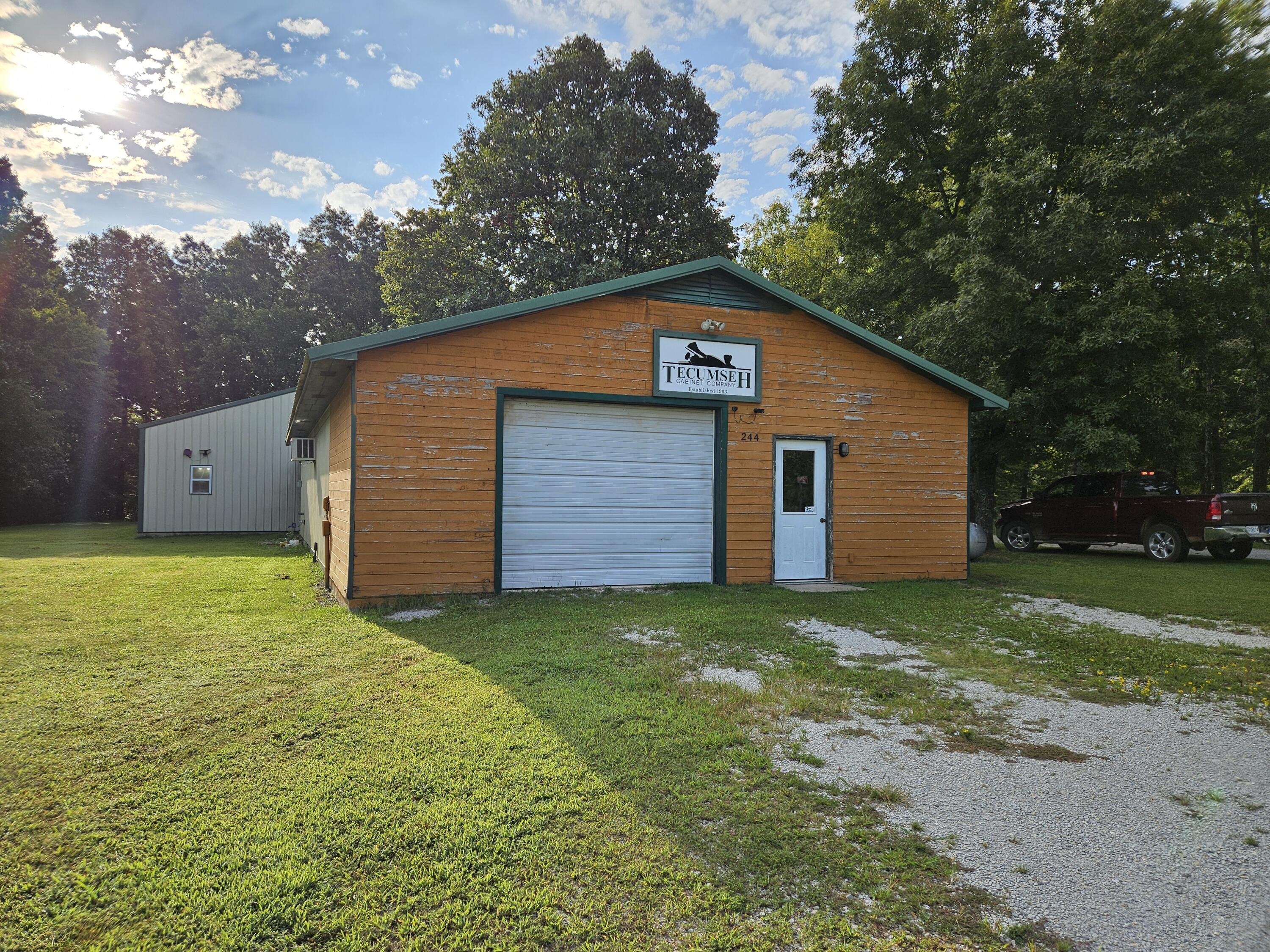 244 County Road 555 B Property Photo 1