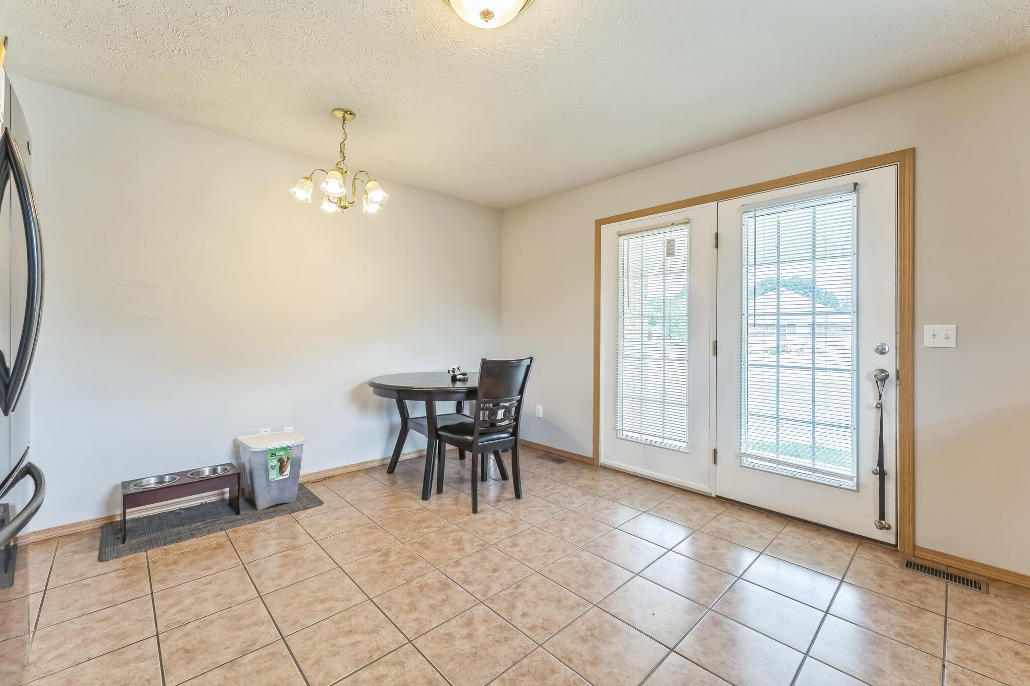 1130 South Arcadia Avenue Property Photo 10