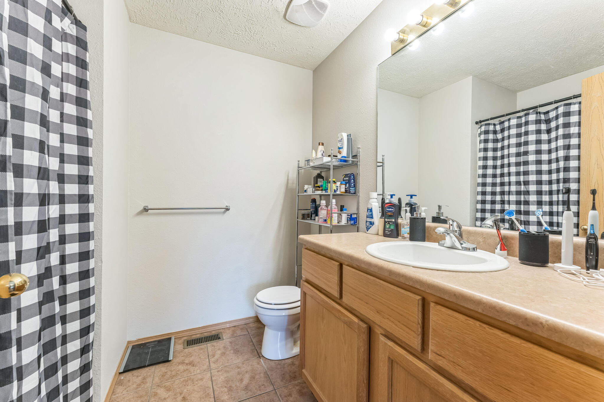 1130 South Arcadia Avenue Property Photo 16