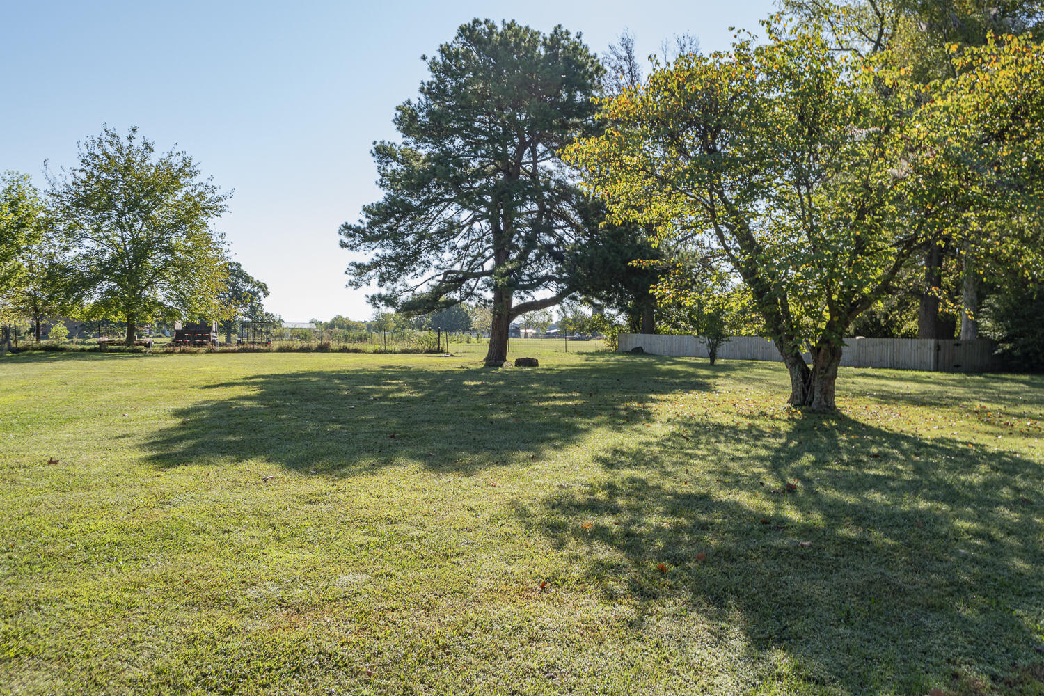 5442 North Farm Road 179 Property Photo 2