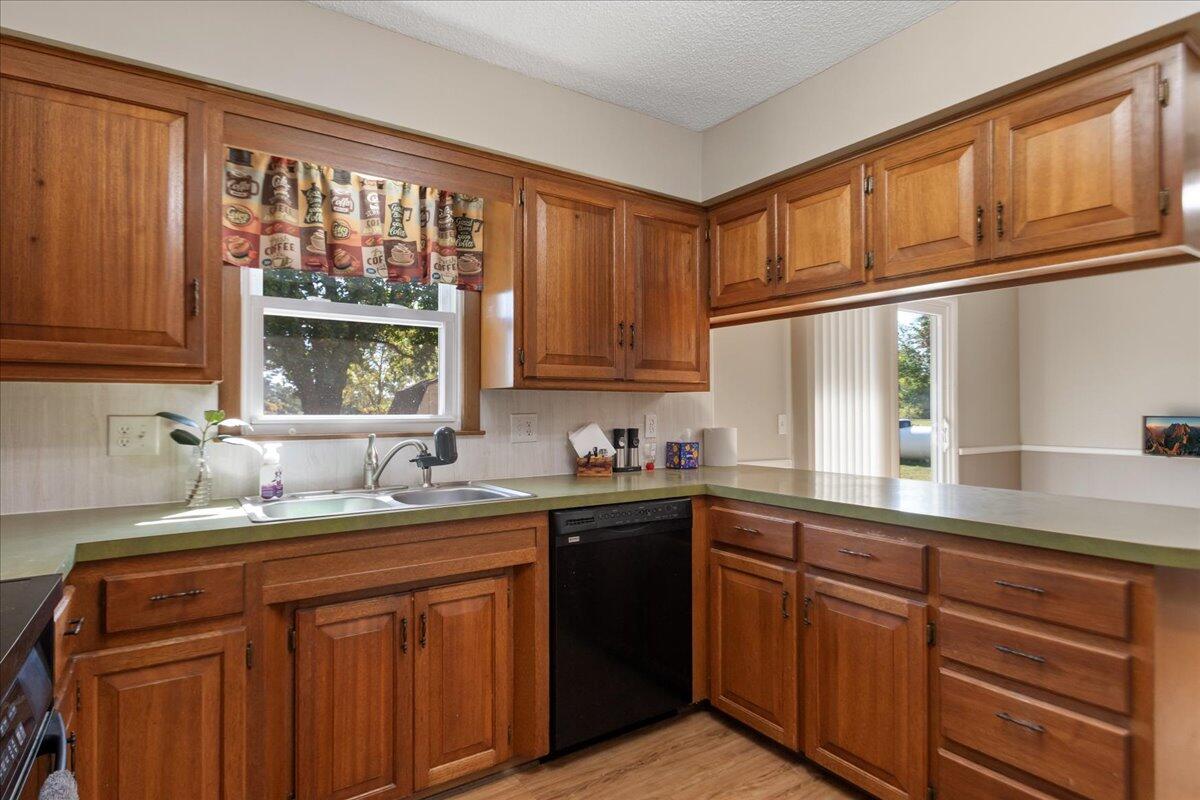 5442 North Farm Road 179 Property Photo 11
