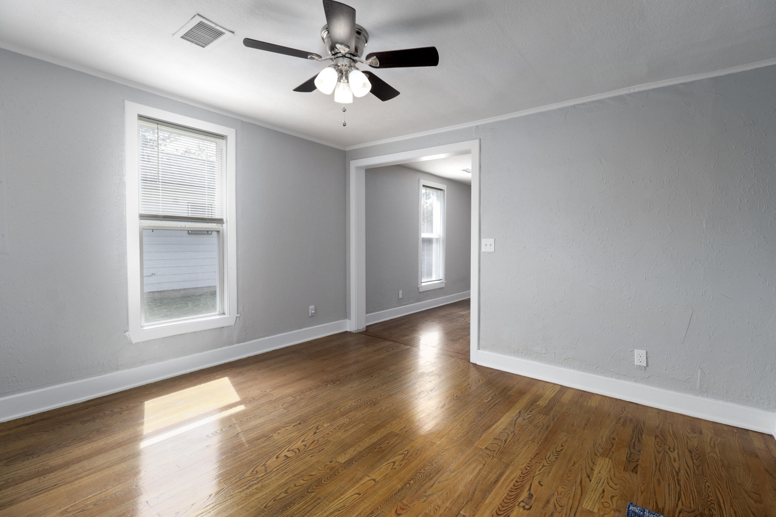 411 Elm Street Property Photo 5