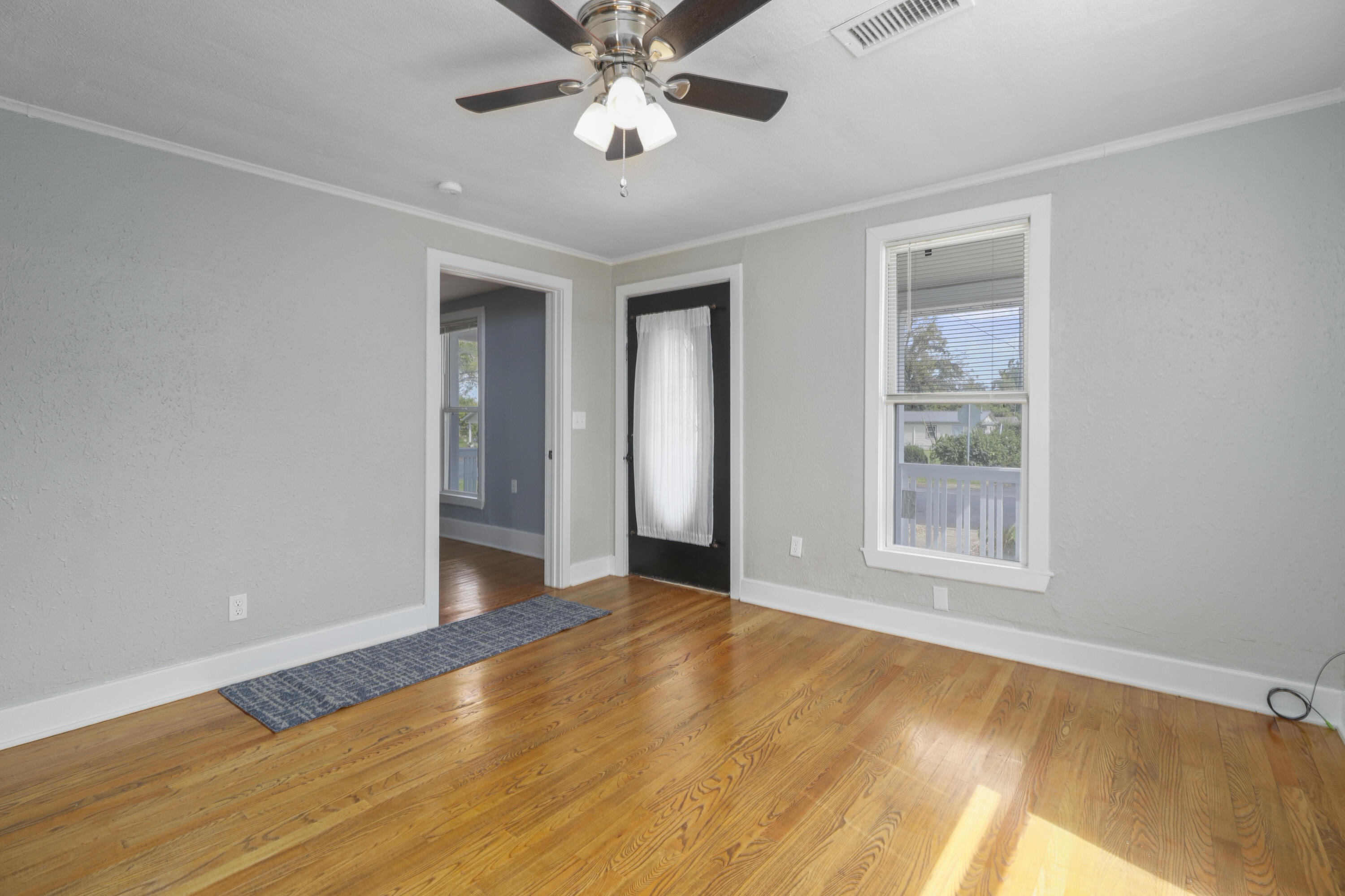 411 Elm Street Property Photo 7