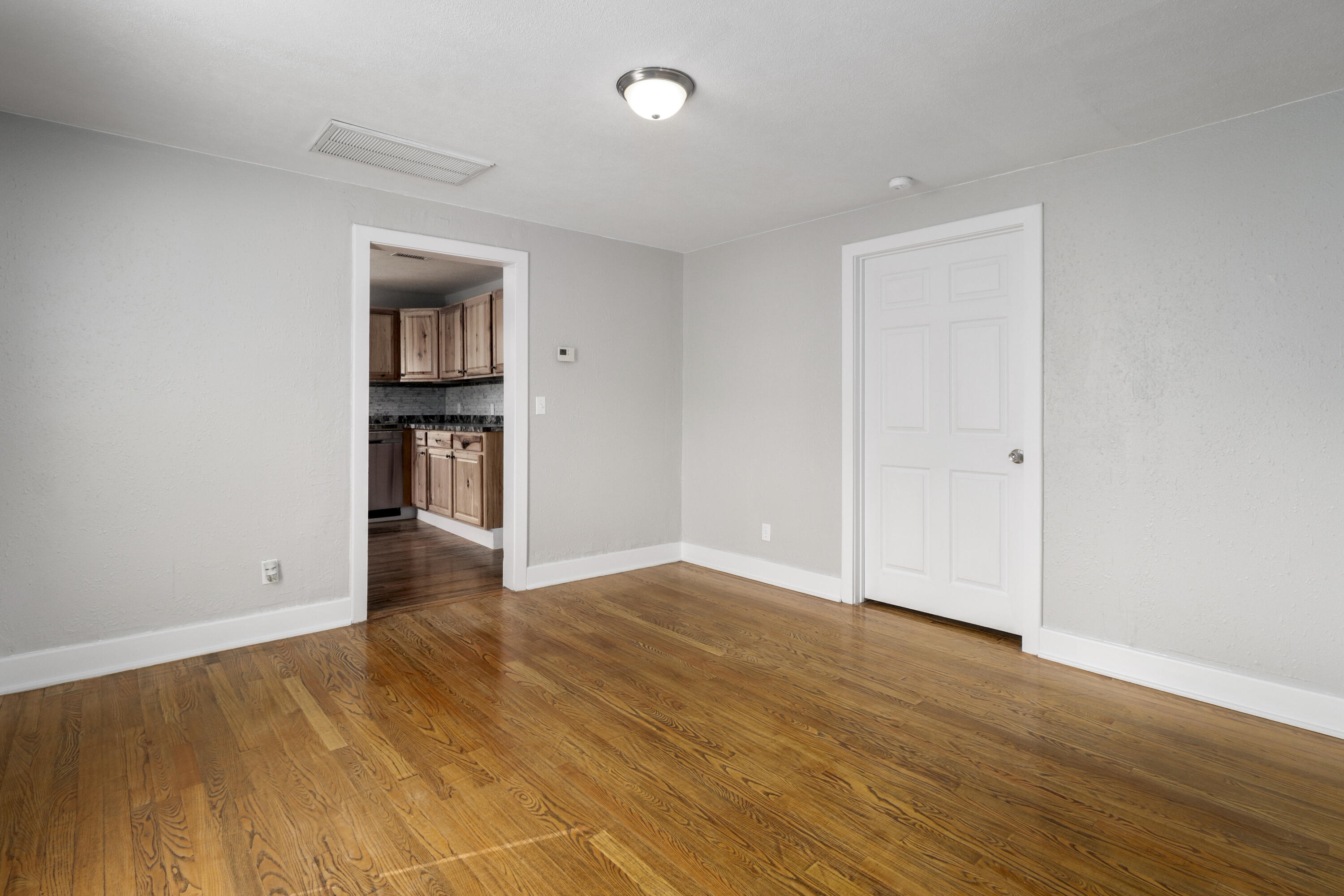 411 Elm Street Property Photo 8