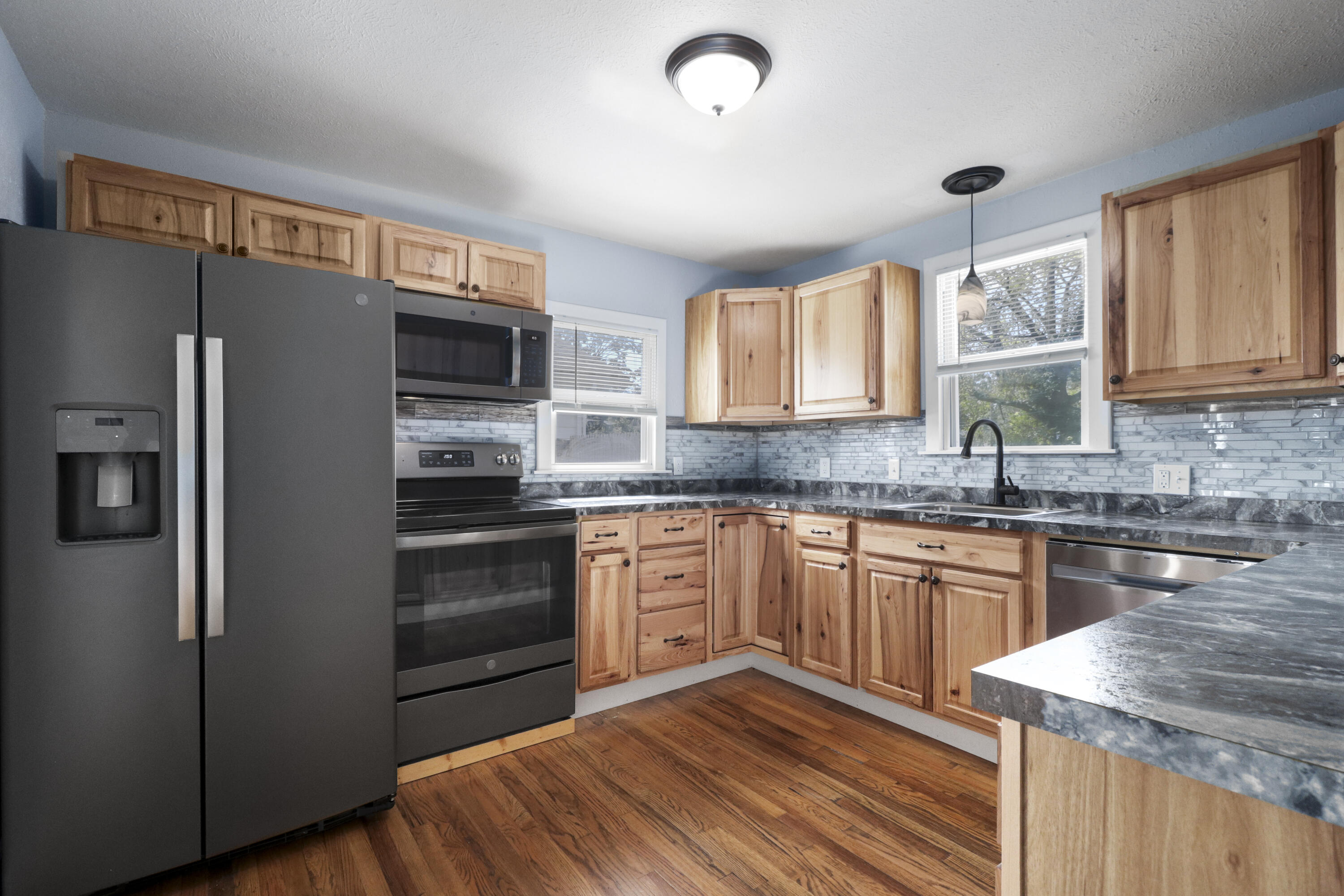 411 Elm Street Property Photo 12
