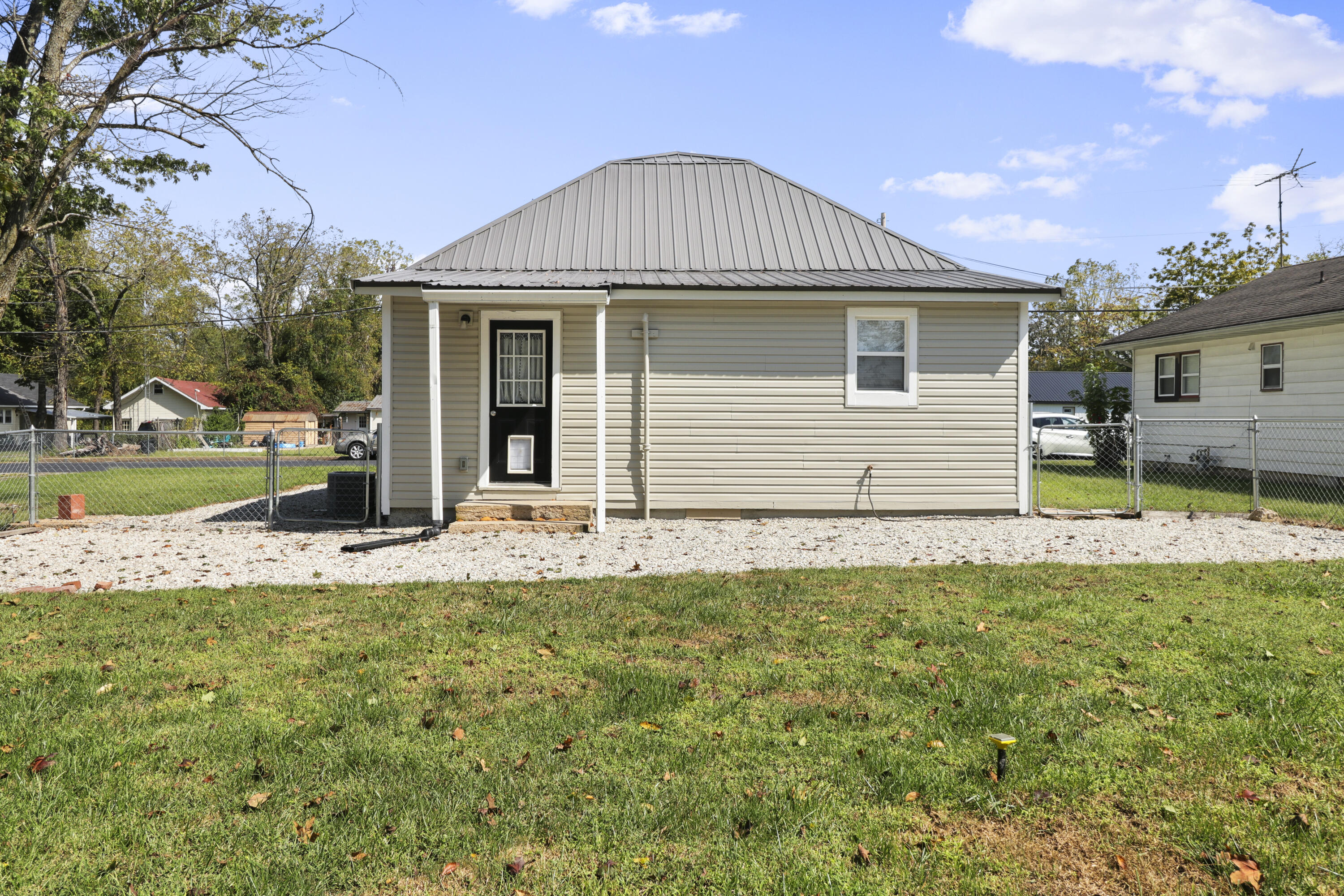411 Elm Street Property Photo 20